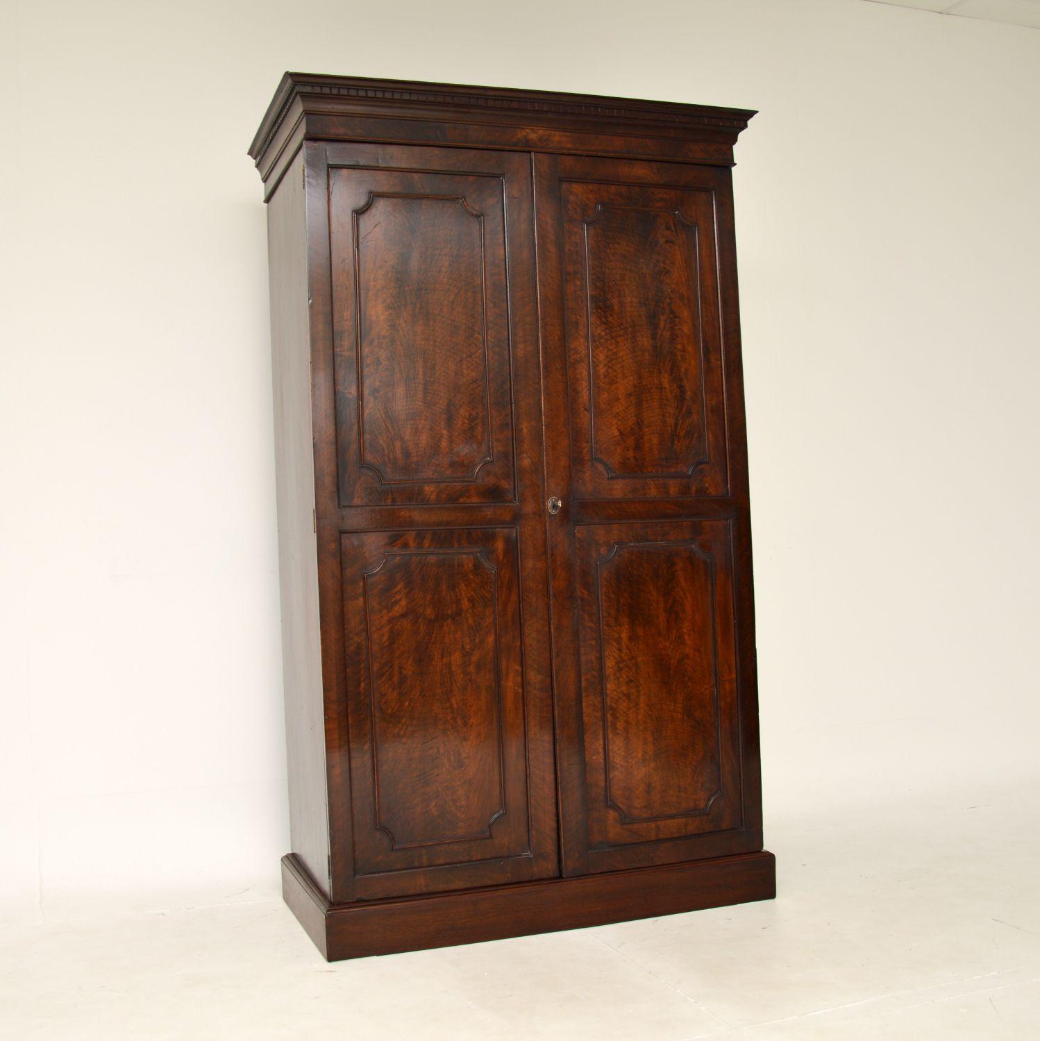 Antique Mahogany Hall Cupboard / Wardrobe (1 of 10) Antique Mahogany Hall Cupboard / Wardrobe (1 of 10)