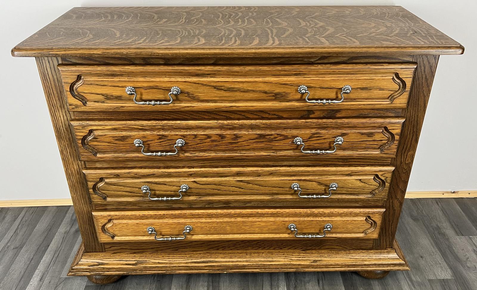 Vintage Chest of Drawers (1 of 11)