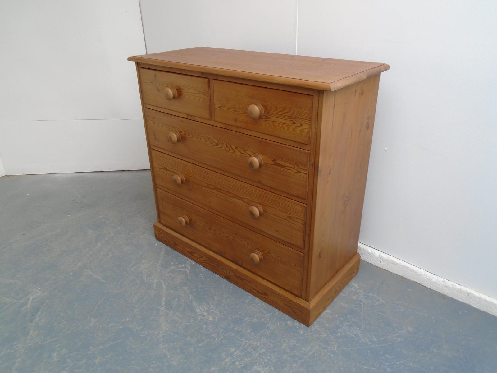 Lovely Antique Pine Large Waxed Victorian 5 Drawer Chest of Drawers (1 of 10)