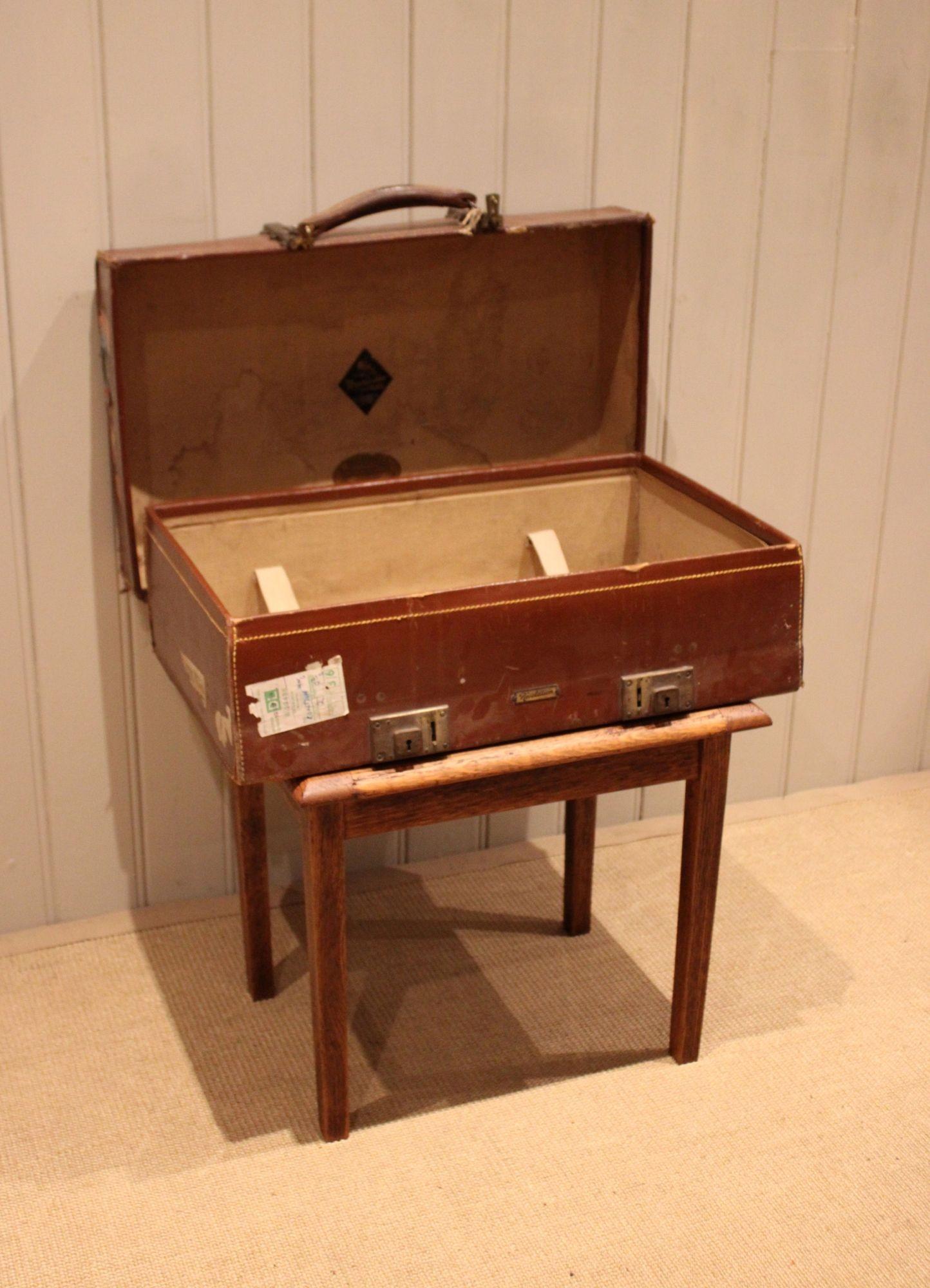 Oak Luggage Stand (1 of 12)