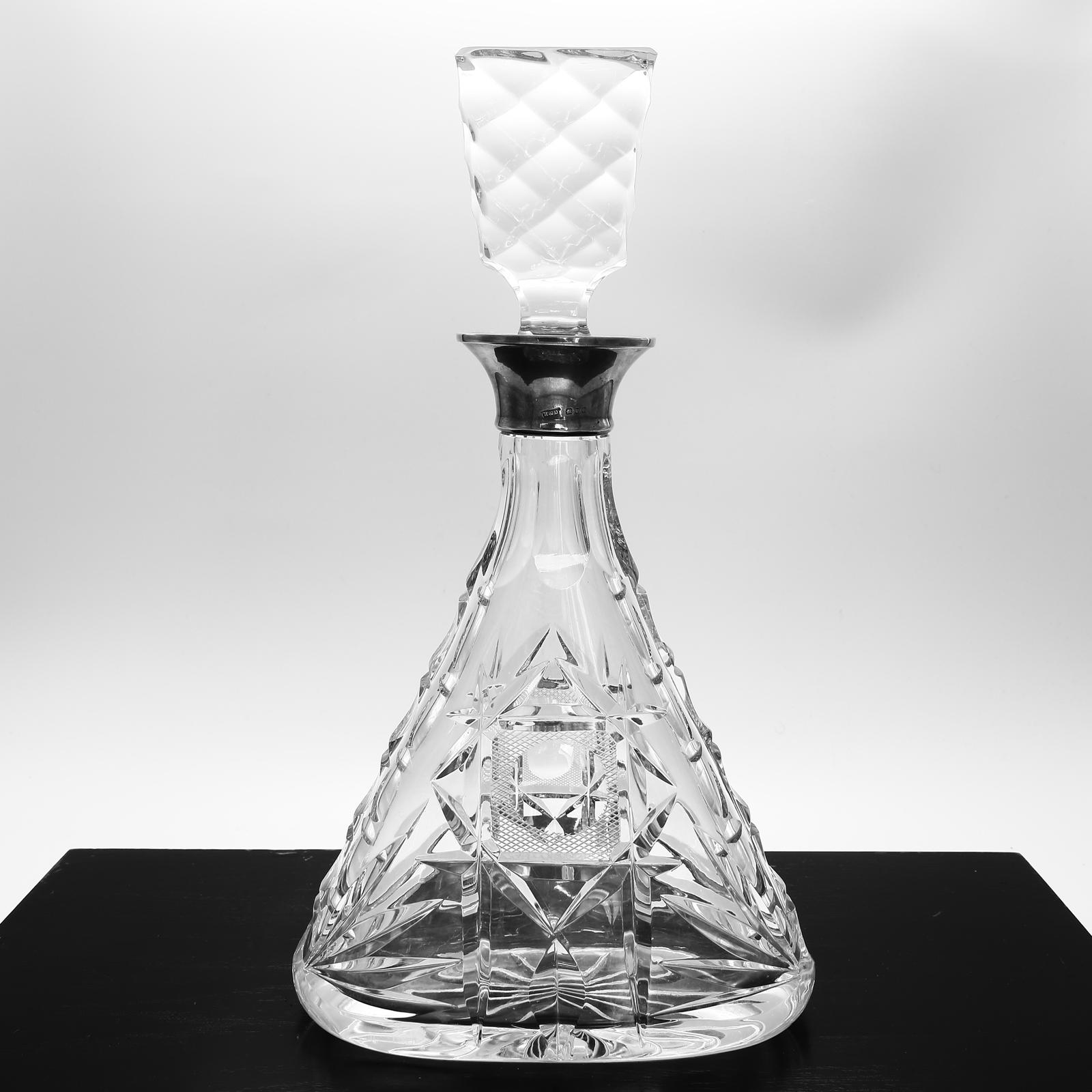 Silver Collar Decanter Cut Glass Triangular Shape (1 of 19) Silver Collar Decanter Cut Glass Triangular Shape (1 of 19)