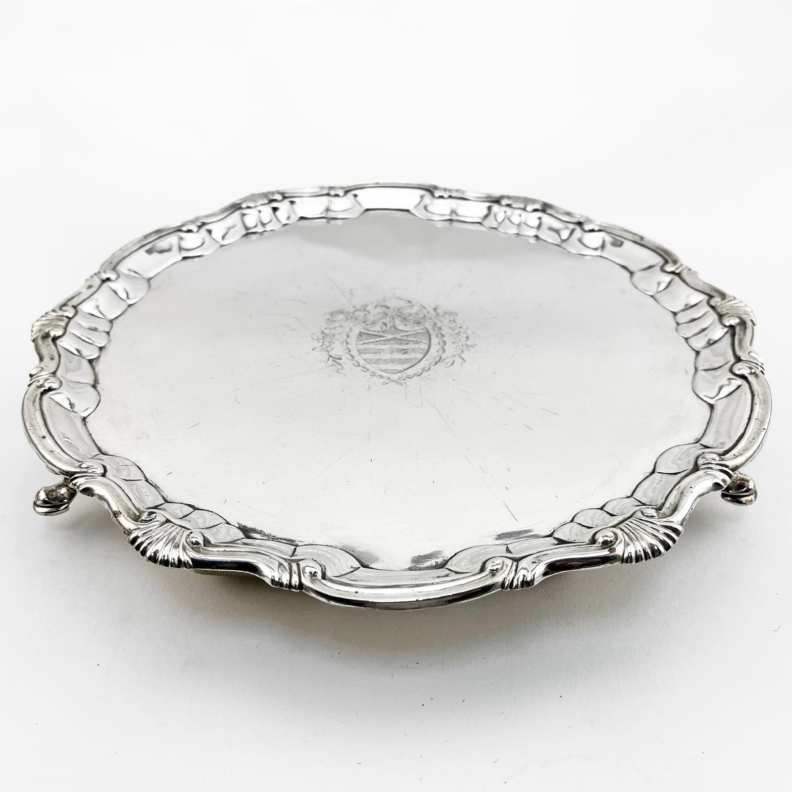 George II Sterling Silver Salver of Good Quality (1 of 8) George II Sterling Silver Salver of Good Quality (1 of 8)