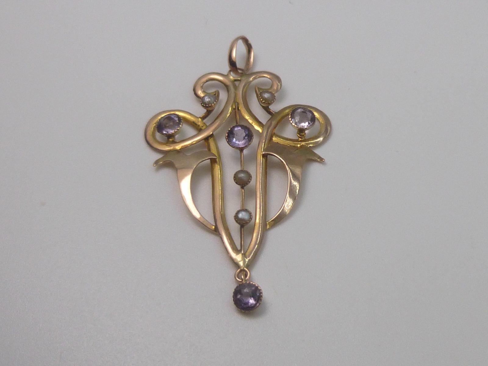Edwardian 9ct Gold Pendant (1 of 6)