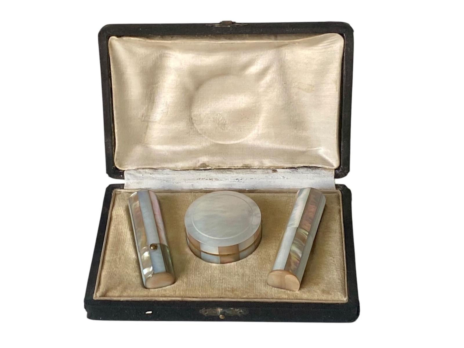 Art Deco 1930s French Cased Vanity Set Perfume Scent Bottle Powder Compact & Lipstick Case (1 of 12) Art Deco 1930s French Cased Vanity Set Perfume Scent Bottle Powder Compact & Lipstick Case (1 of 12)