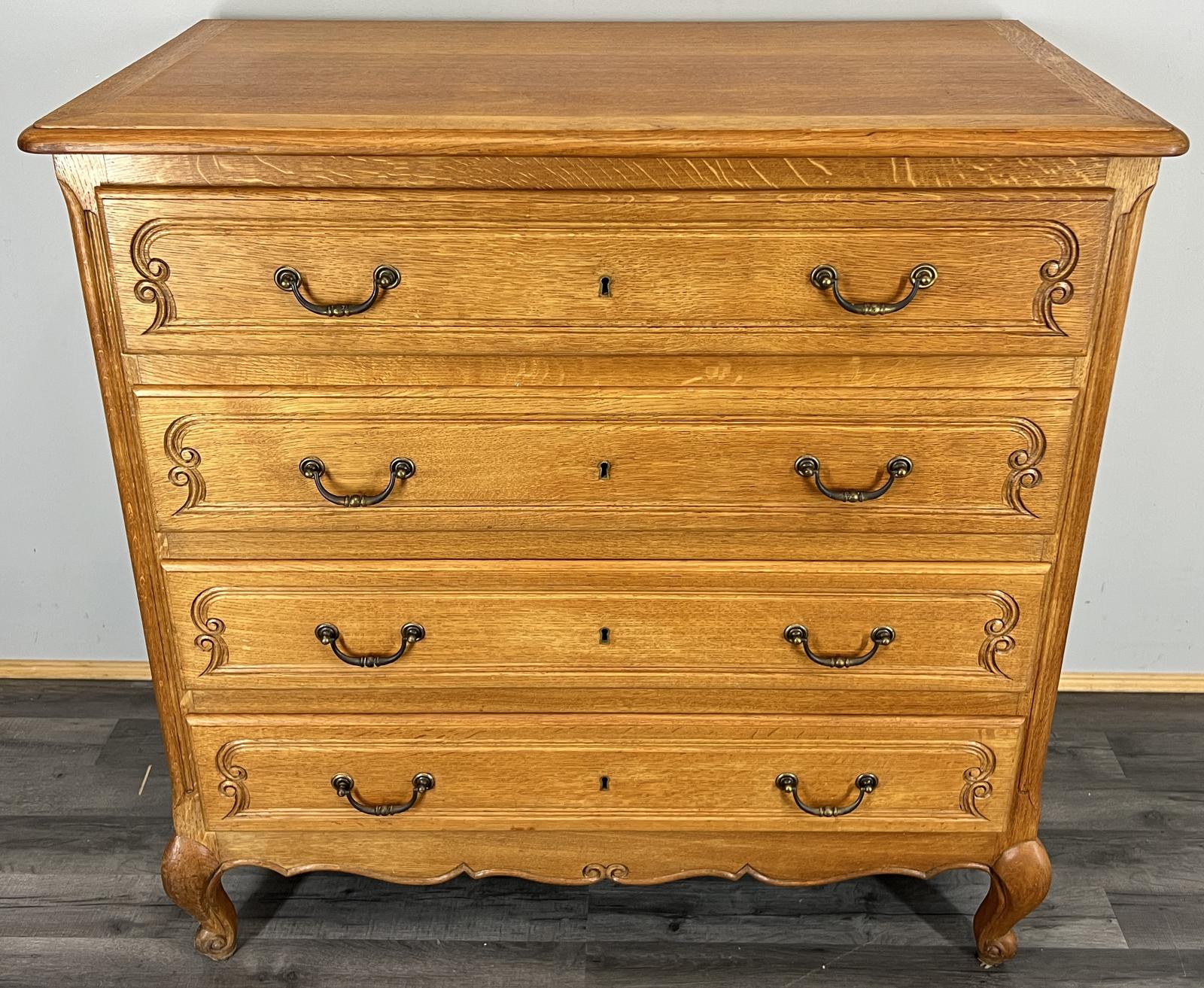 Chest of Drawers Vintage French Carved Oak 4 Drawers (1 of 10) Chest of Drawers Vintage French Carved Oak 4 Drawers (1 of 10)