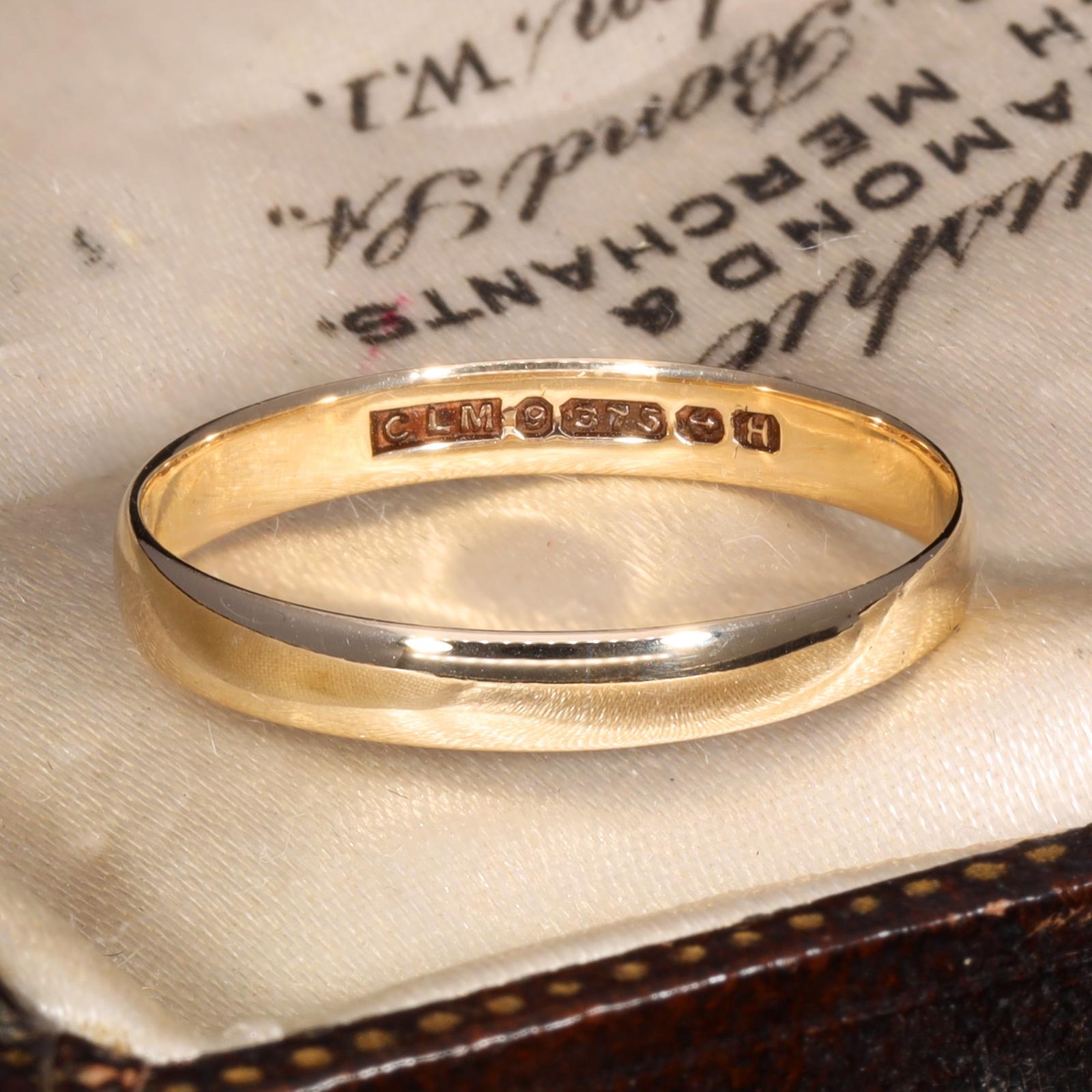 The Vintage 1932 18ct Gold Wedding Ring (1 of 2) The Vintage 1932 18ct Gold Wedding Ring (1 of 2)