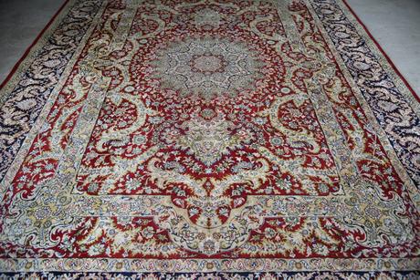 Large Indian Rug (1 of 13) Large Indian Rug (1 of 13)