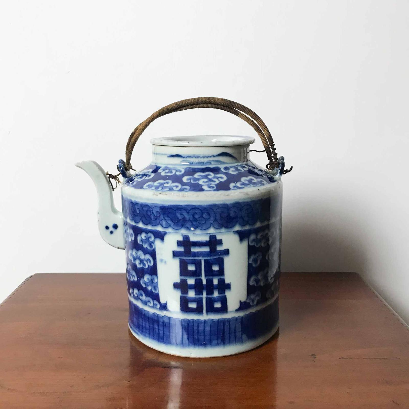 Blue & White Chinese Teapot, 19th Century (1 of 10)