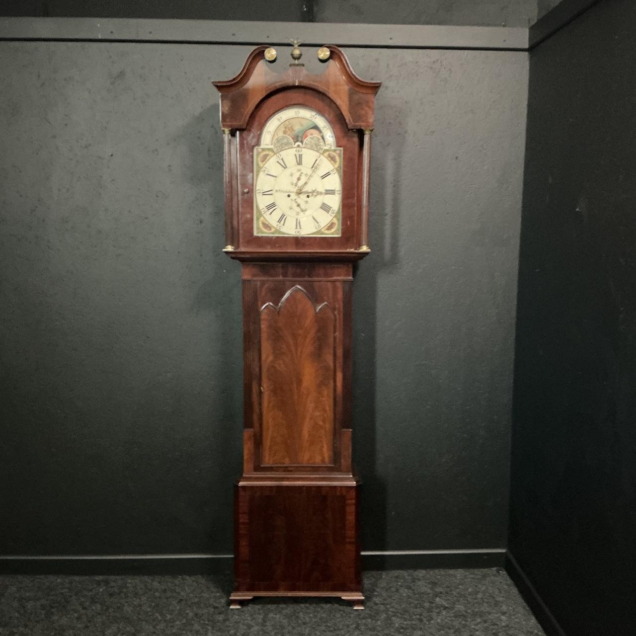Mahogany Grandfather Clock (1 of 7) Mahogany Grandfather Clock (1 of 7)