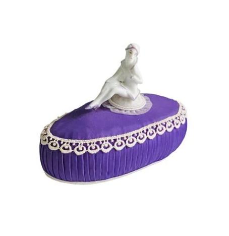 Art Deco 1920s German Porcelain Full Figure Seated Stylised Flapper Lady Half Doll on Pin Cushion (1 of 9) Art Deco 1920s German Porcelain Full Figure Seated Stylised Flapper Lady Half Doll on Pin Cushion (1 of 9)