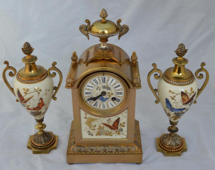 Clock Garnitures - main image