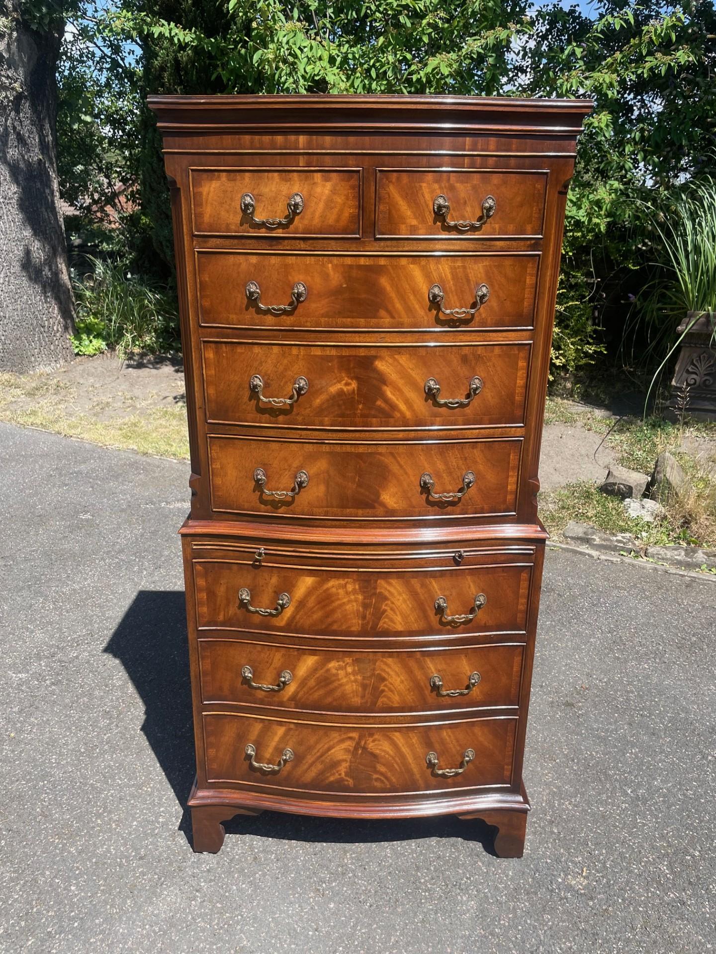Quality Walnut Chest on Chest Tallboy (1 of 12) Quality Walnut Chest on Chest Tallboy (1 of 12)