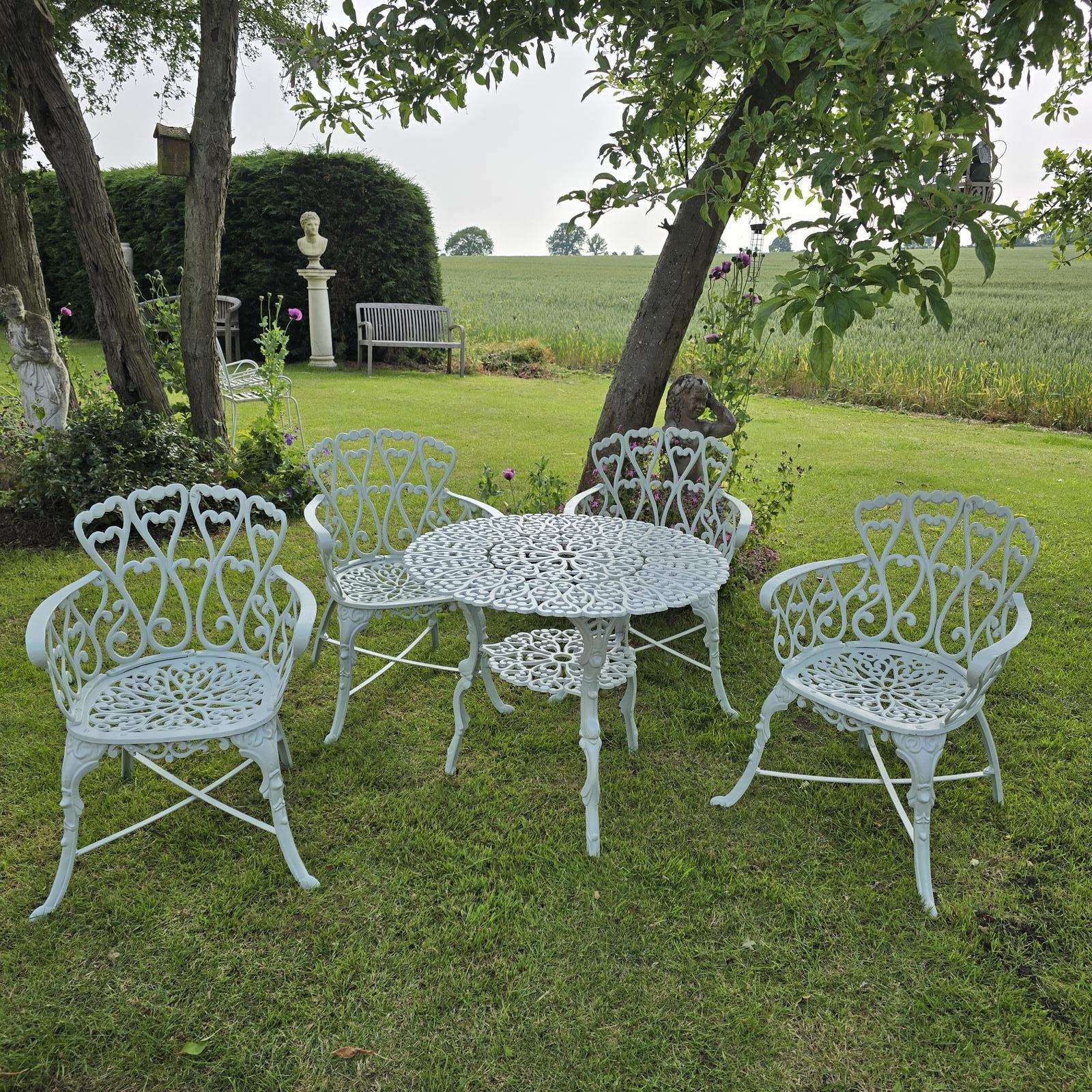 Refurbished Cast Iron Patio Set (1 of 13) Refurbished Cast Iron Patio Set (1 of 13)