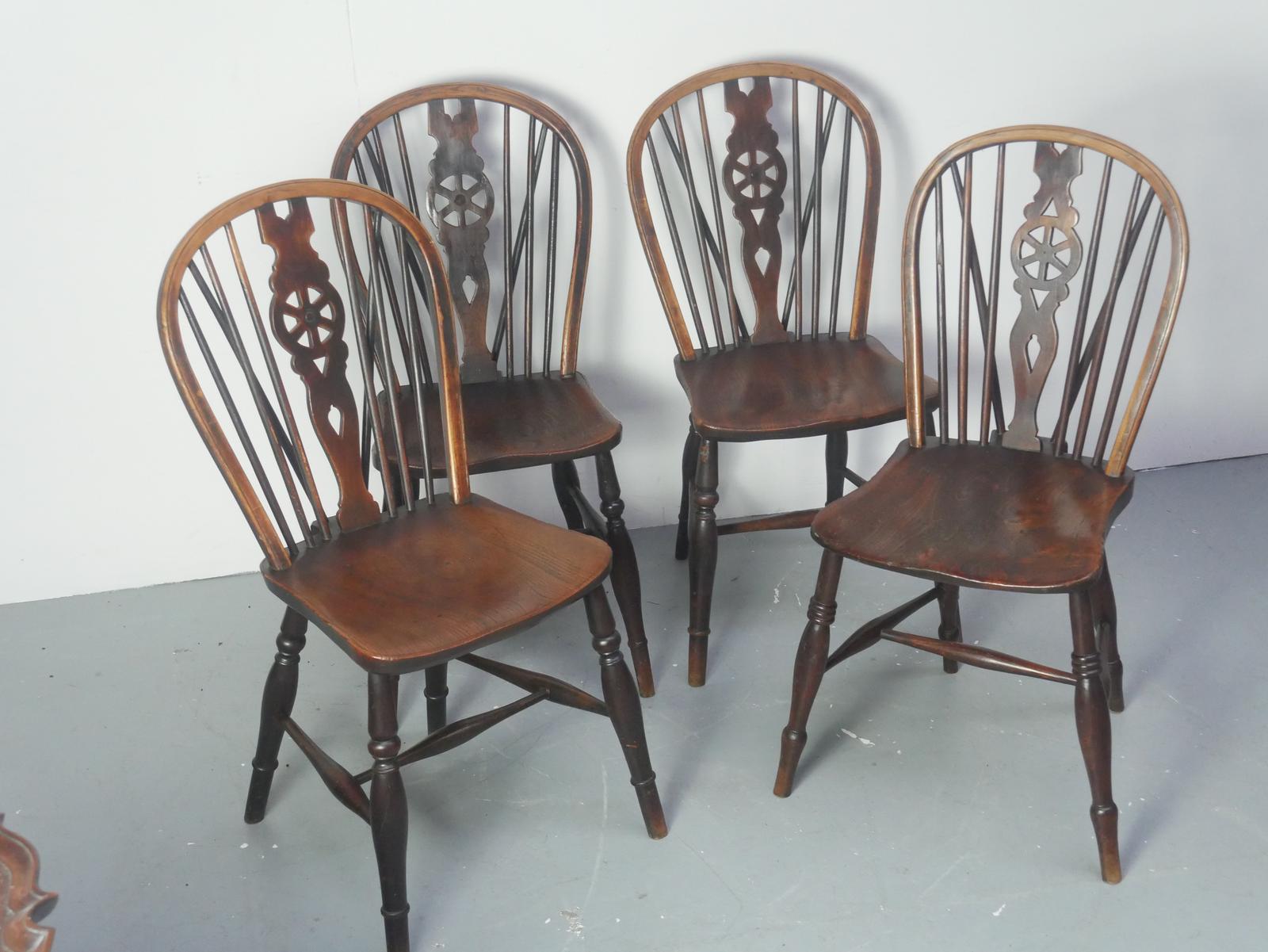 19thc Four Windsor Dining Kitchen Chairs (1 of 8) 19thc Four Windsor Dining Kitchen Chairs (1 of 8)