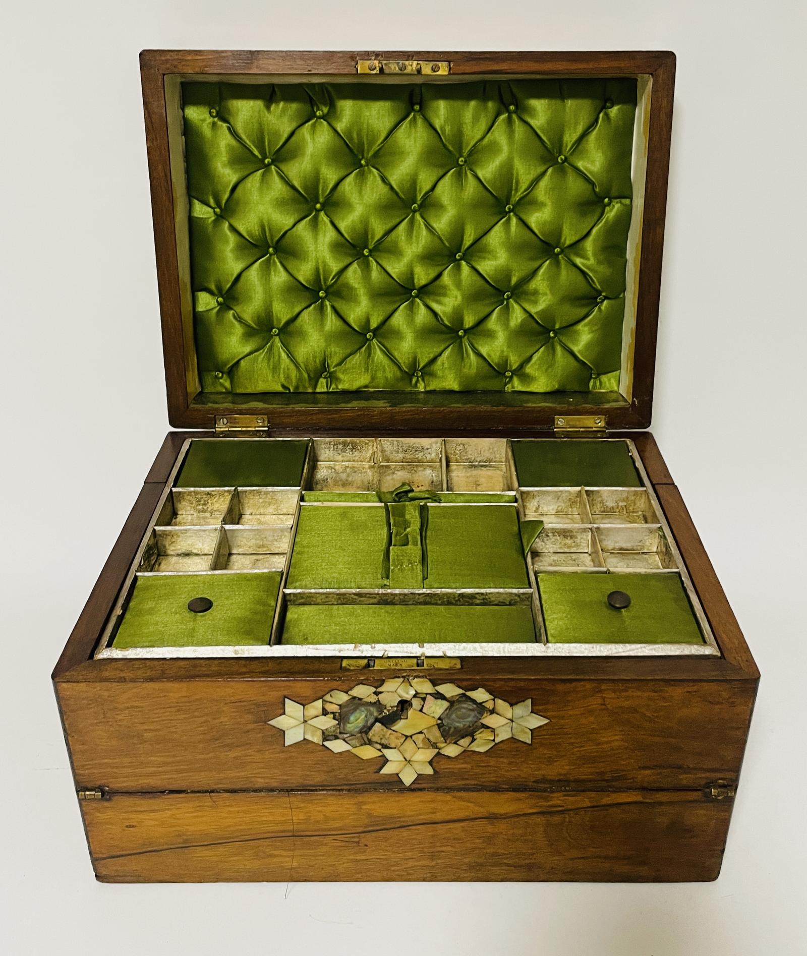 Victorian Walnut Jewellery Box and Writing Slope (1 of 21) Victorian Walnut Jewellery Box and Writing Slope (1 of 21)