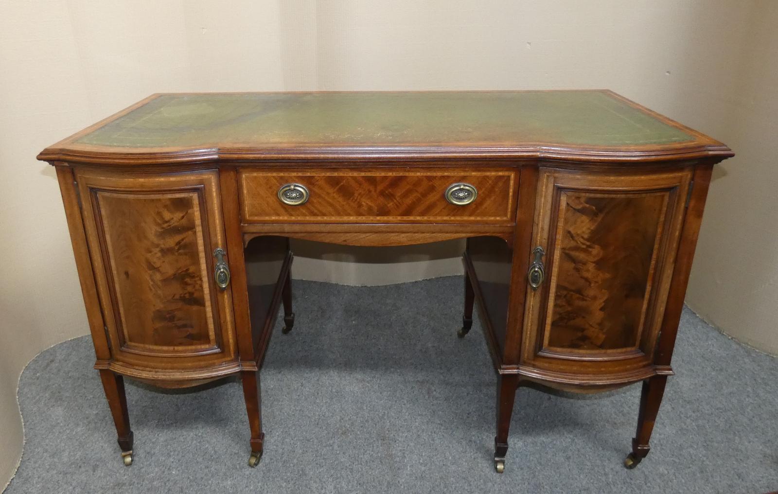 Inlaid Mahogany Desk (1 of 8) Inlaid Mahogany Desk (1 of 8)