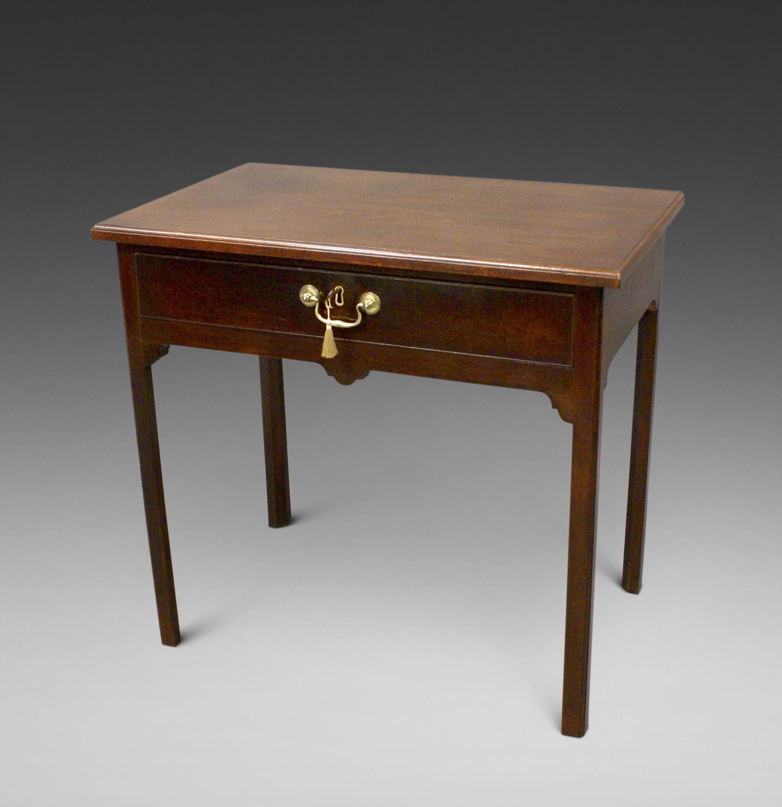 George III Mahogany Side Table (1 of 6) George III Mahogany Side Table (1 of 6)