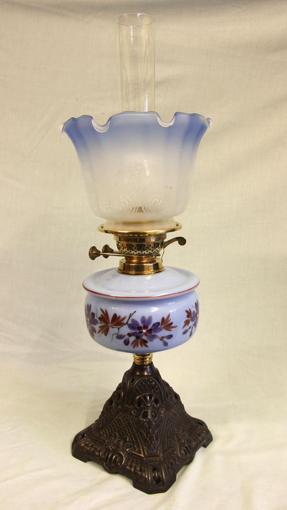 Antique Cottage Oil Lamp (1 of 9)