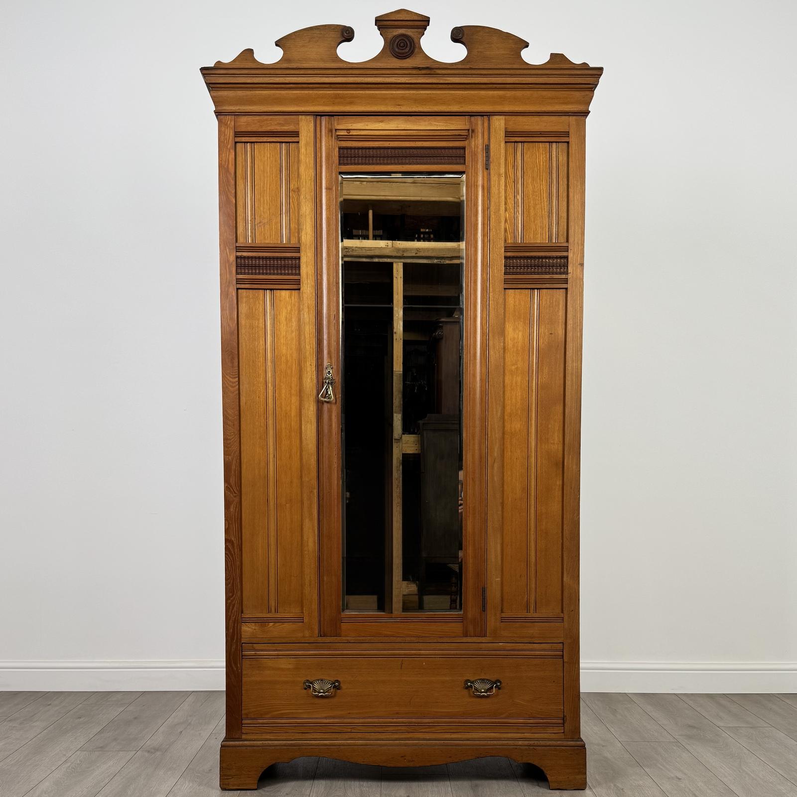 Antique 19th Century Good Quality Wardrobe in Golden Oak (1 of 11)