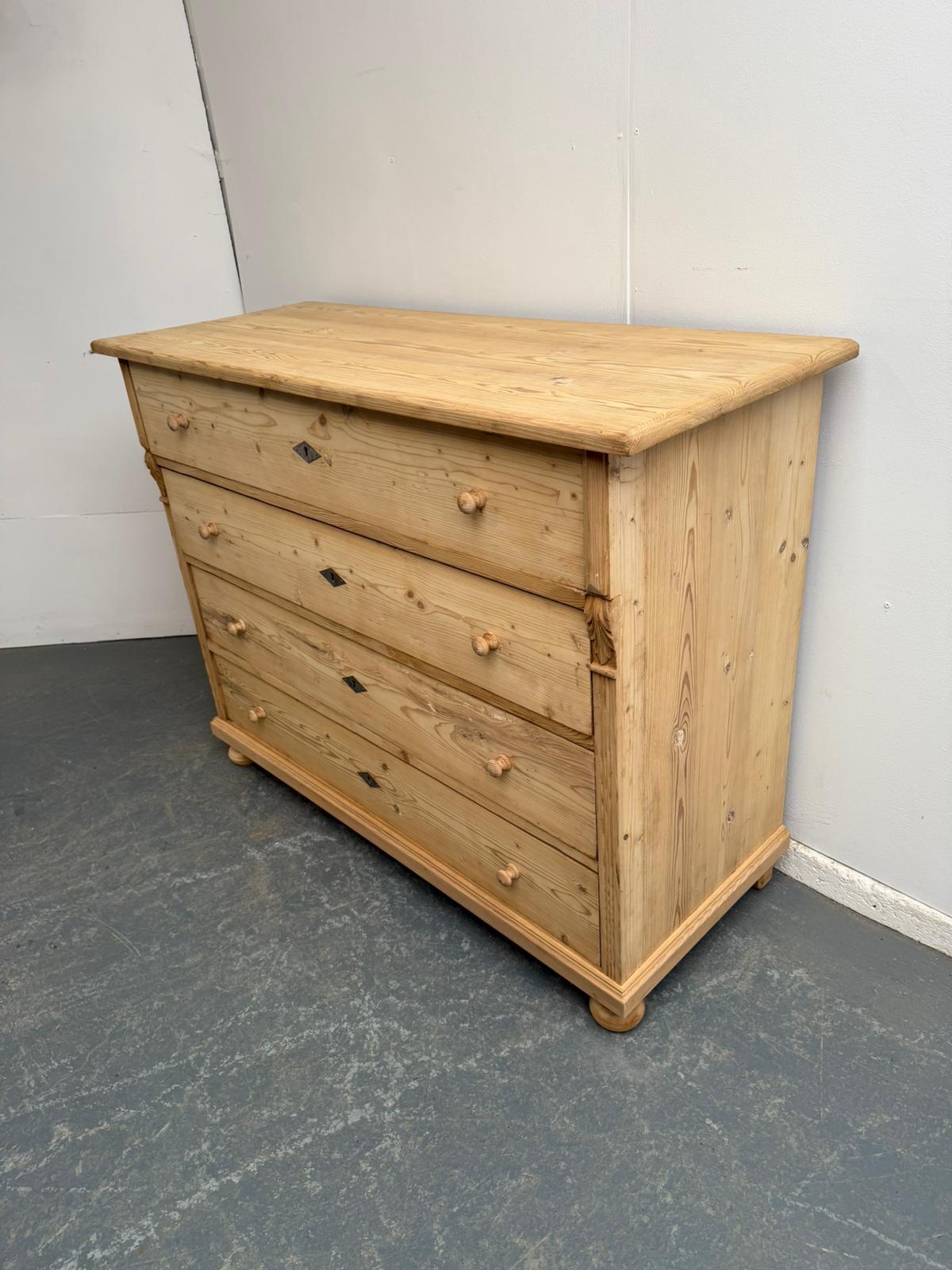 A Huge Plain Victorian Antique / Old Pine 4 Drawer Chest of Drawers to Wax/paint (1 of 11)