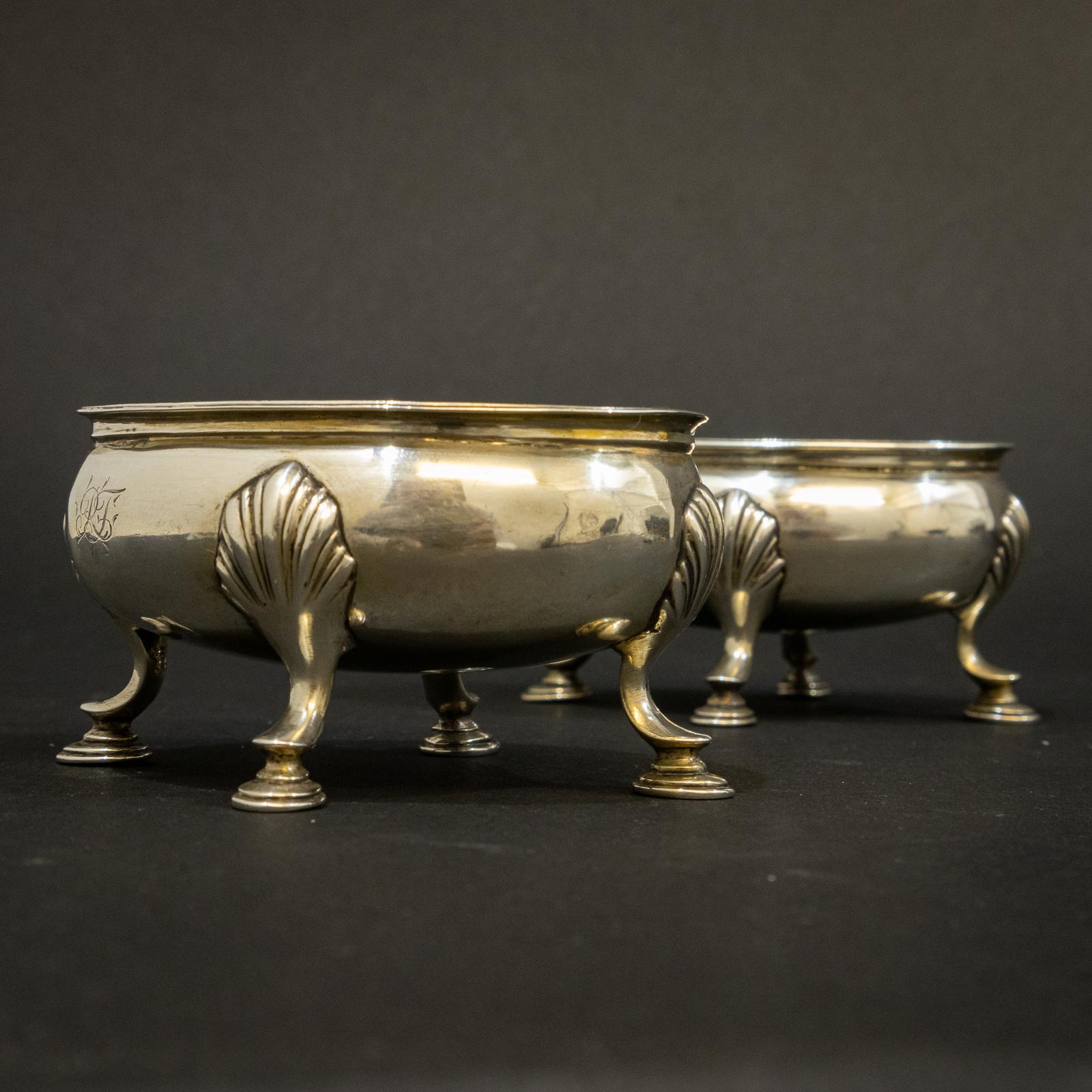 Pair of George III Silver Salts by Hester Bateman (1 of 10)