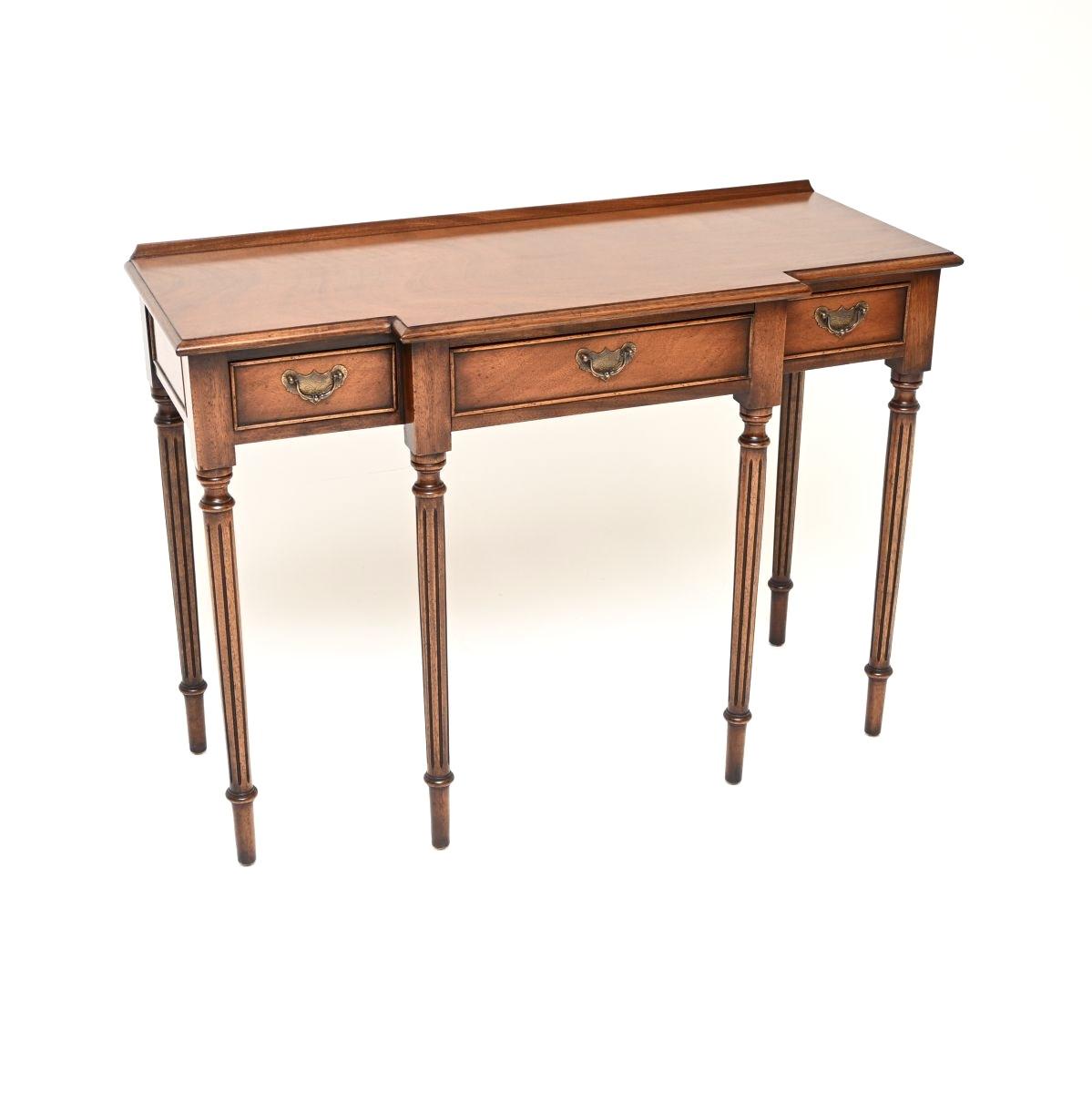 Georgian Style Mahogany Console Table (1 of 9) Georgian Style Mahogany Console Table (1 of 9)