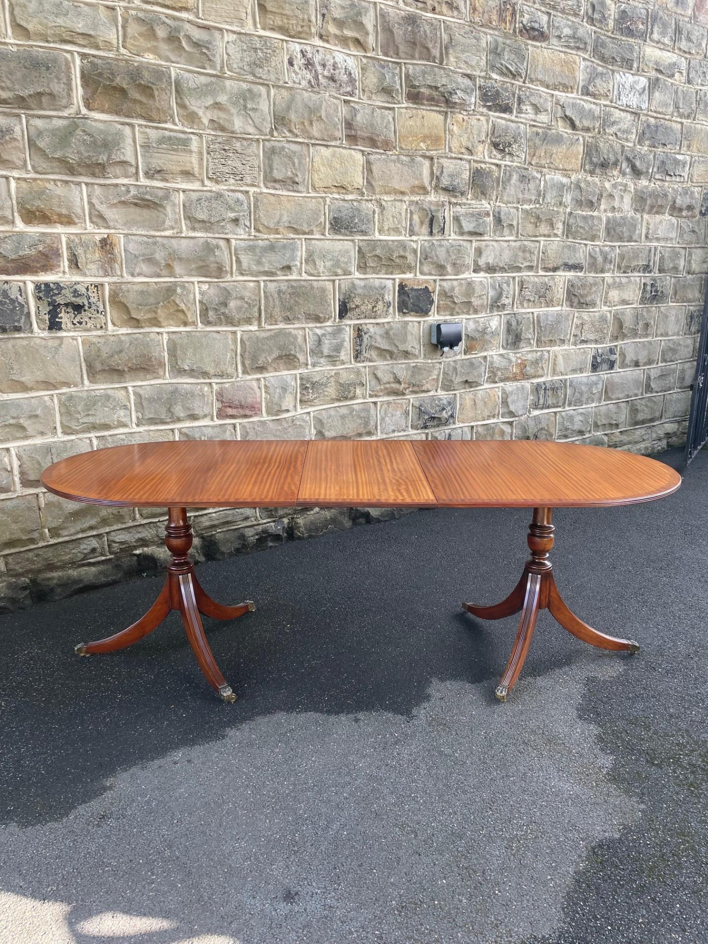 Antique Mahogany Twin Pillar Extending Dining Table 8 Seater (1 of 11)
