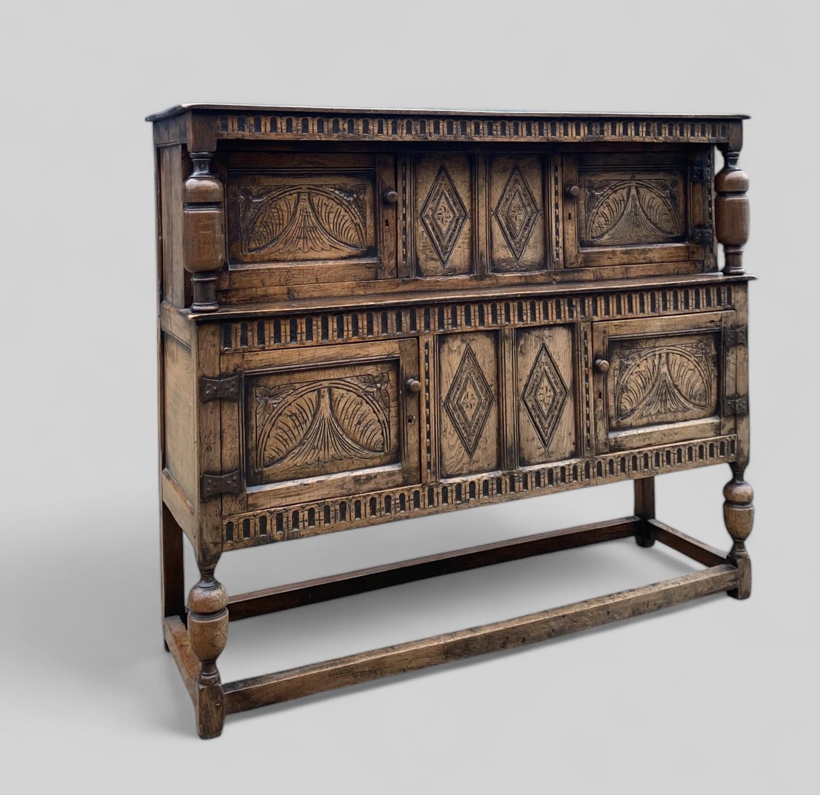 Large Distressed Oak Cupboard (1 of 16) Large Distressed Oak Cupboard (1 of 16)