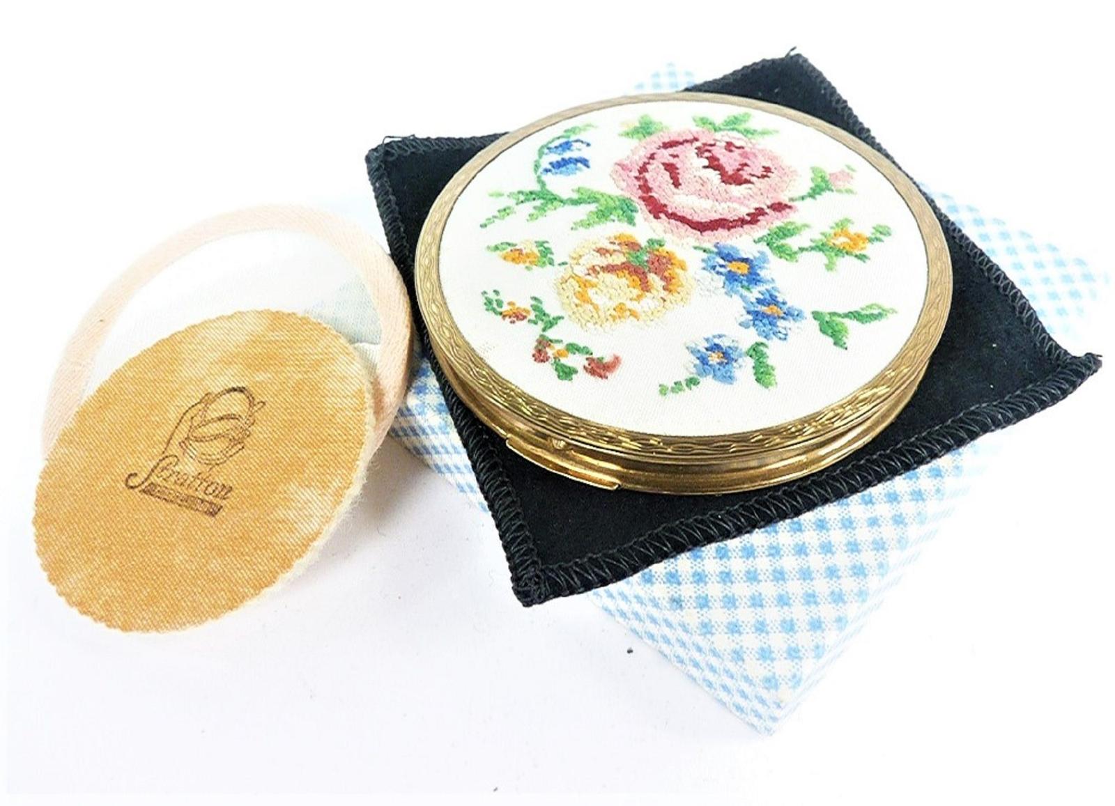 1950s Unused Floral Embroidered Handbag Mirror (1 of 7)