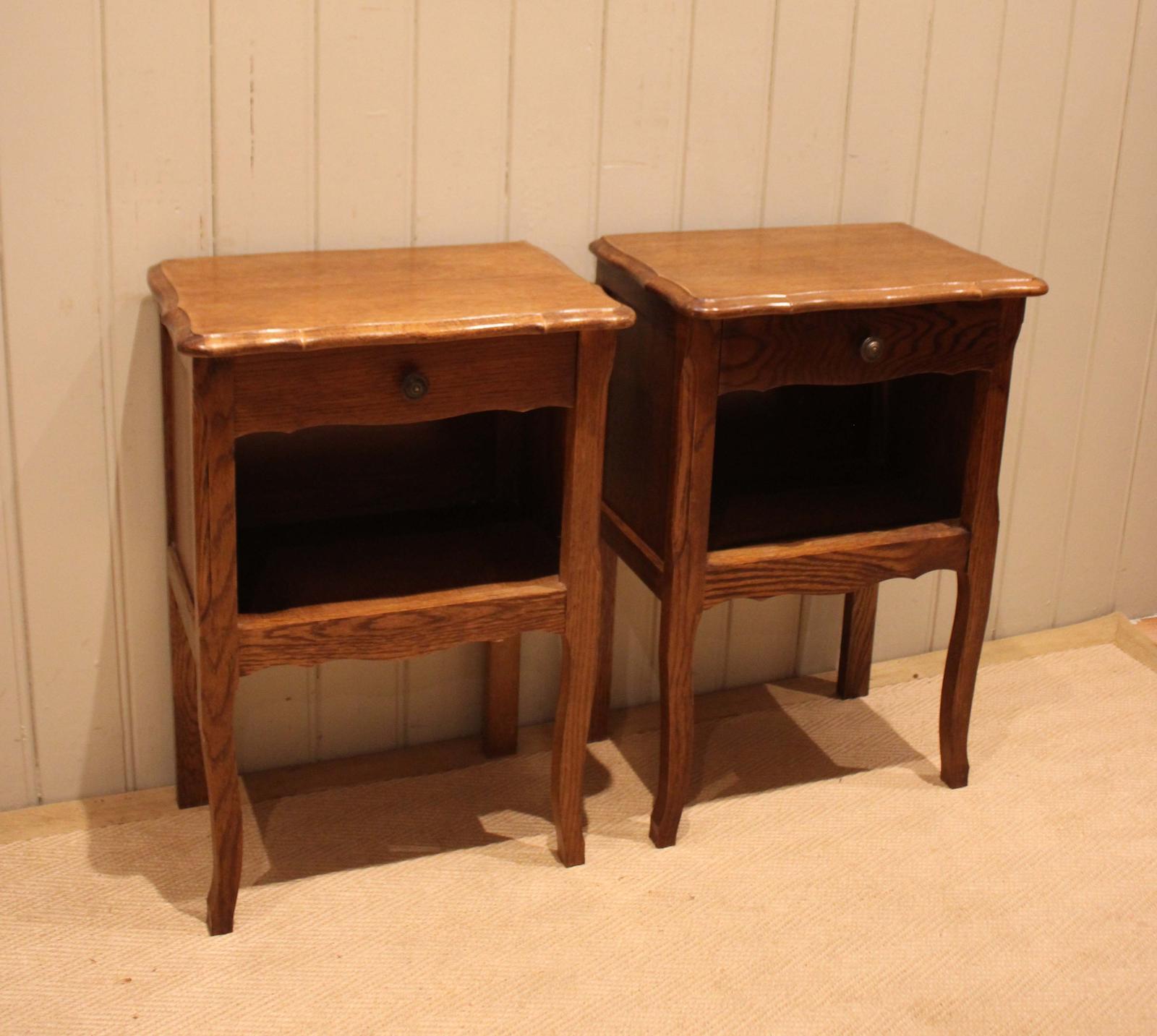 Pair of French Oak Bedside Cabinets (1 of 11) Pair of French Oak Bedside Cabinets (1 of 11)