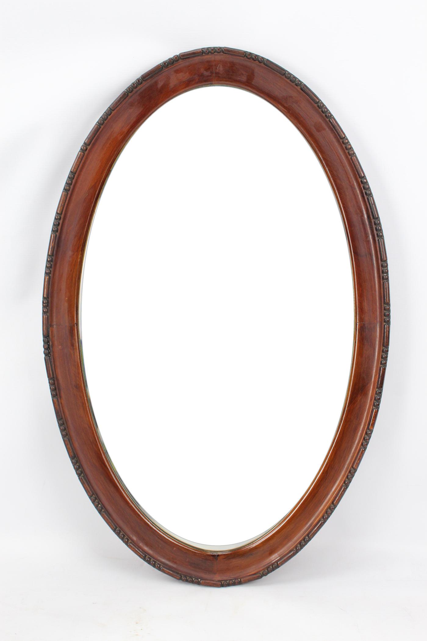 An Edwardian Walnut Framed Oval Mirror (1 of 13) An Edwardian Walnut Framed Oval Mirror (1 of 13)