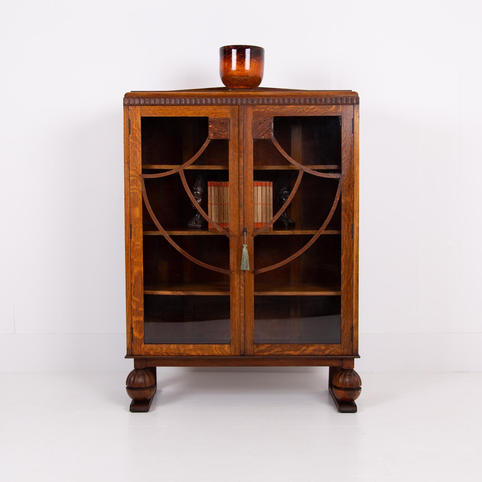 Oak Art Deco Glazed Bookcase Cabinet 1930s (1 of 19) Oak Art Deco Glazed Bookcase Cabinet 1930s (1 of 19)
