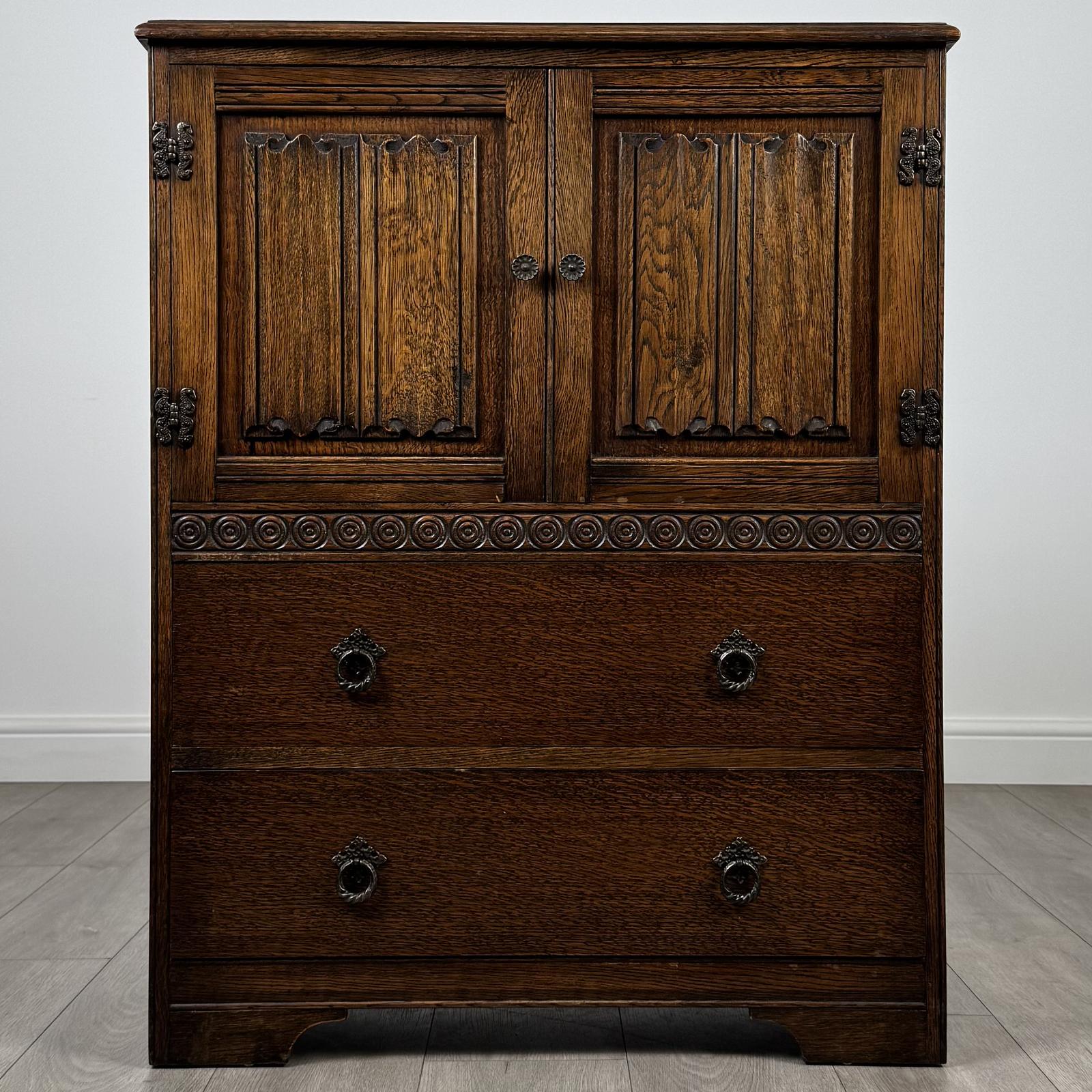 Antique 20th Century Cupboard in Oak (1 of 12)