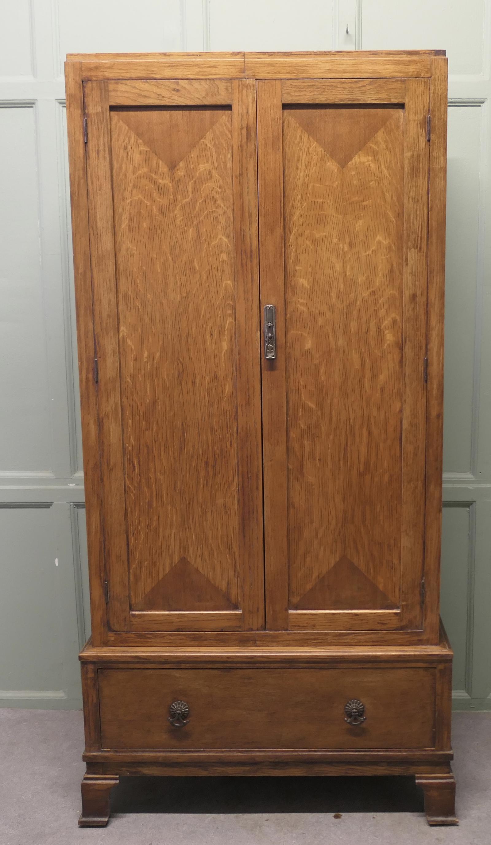 Arts Deco Gentleman’s Wardrobe Compactum (1 of 6) Arts Deco Gentleman’s Wardrobe Compactum (1 of 6)