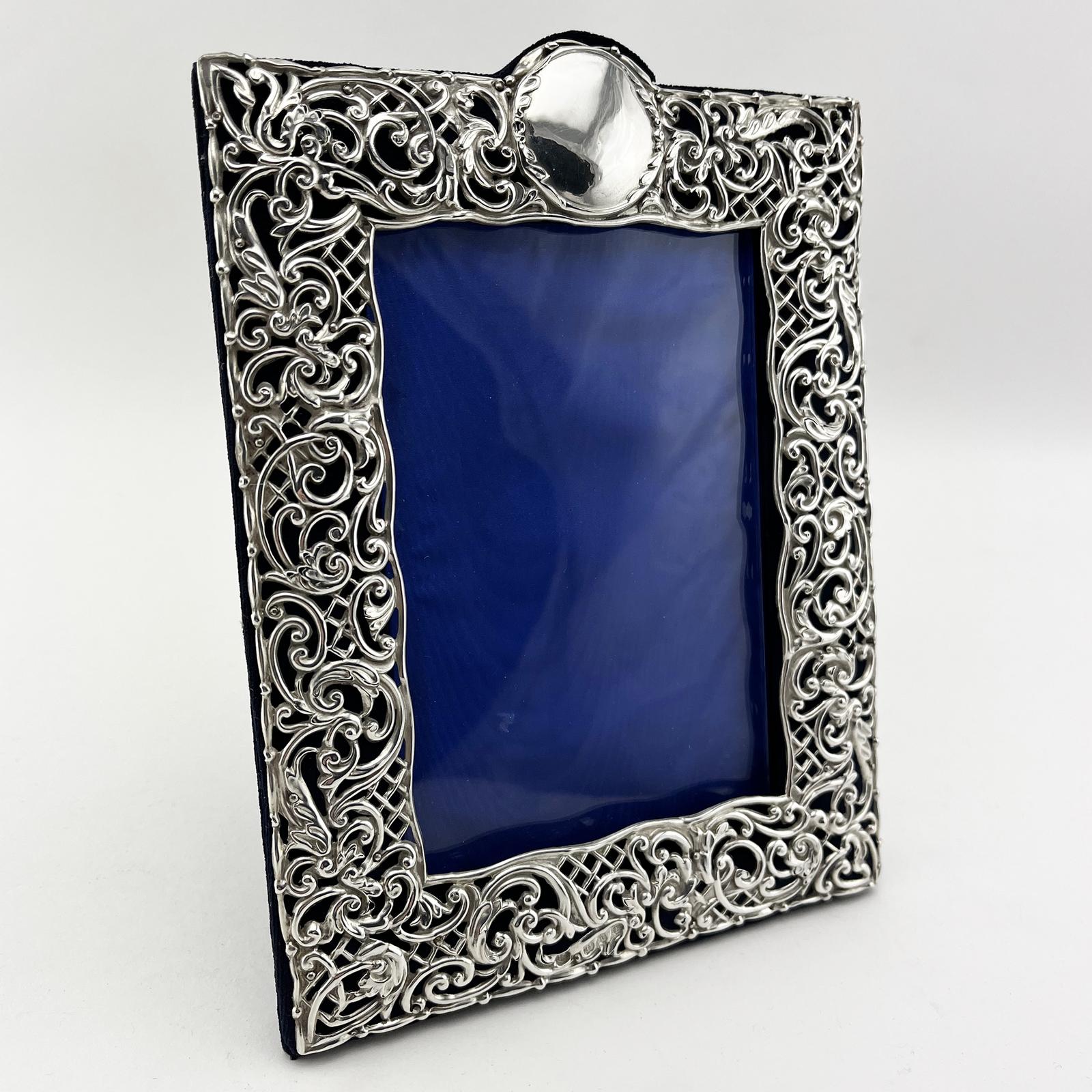 Sterling Silver Decorative Victorian Photo Frame (1 of 7) Sterling Silver Decorative Victorian Photo Frame (1 of 7)
