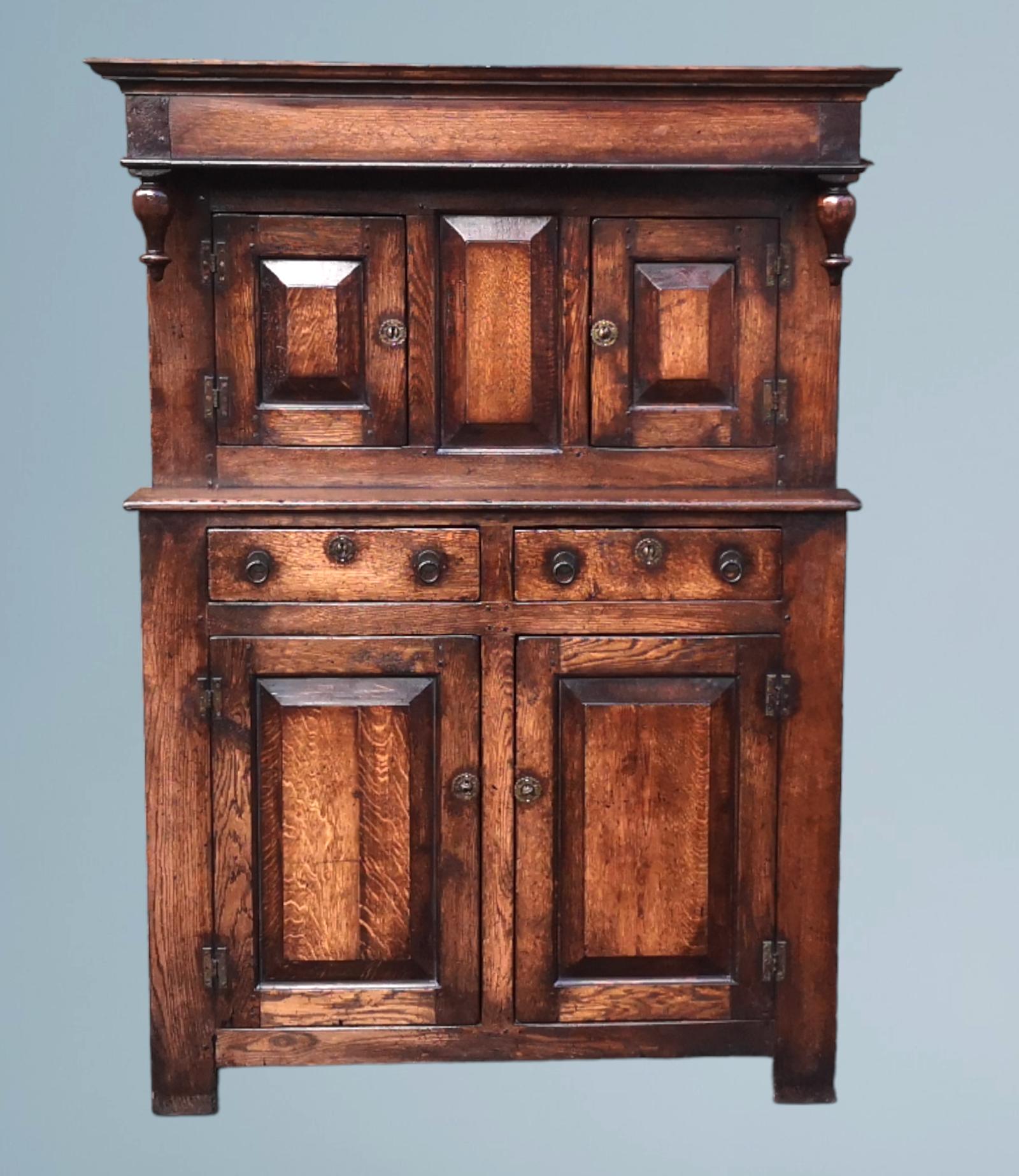 Good Quality Oak Court Cupboard / Sideboard (1 of 16)