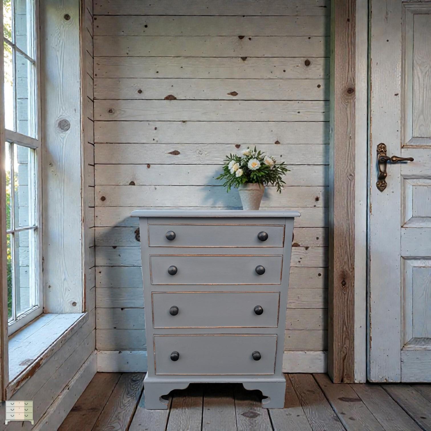 Late 19th Century Painted Mahogany Bedside Chest of Drawers (1 of 6) Late 19th Century Painted Mahogany Bedside Chest of Drawers (1 of 6)