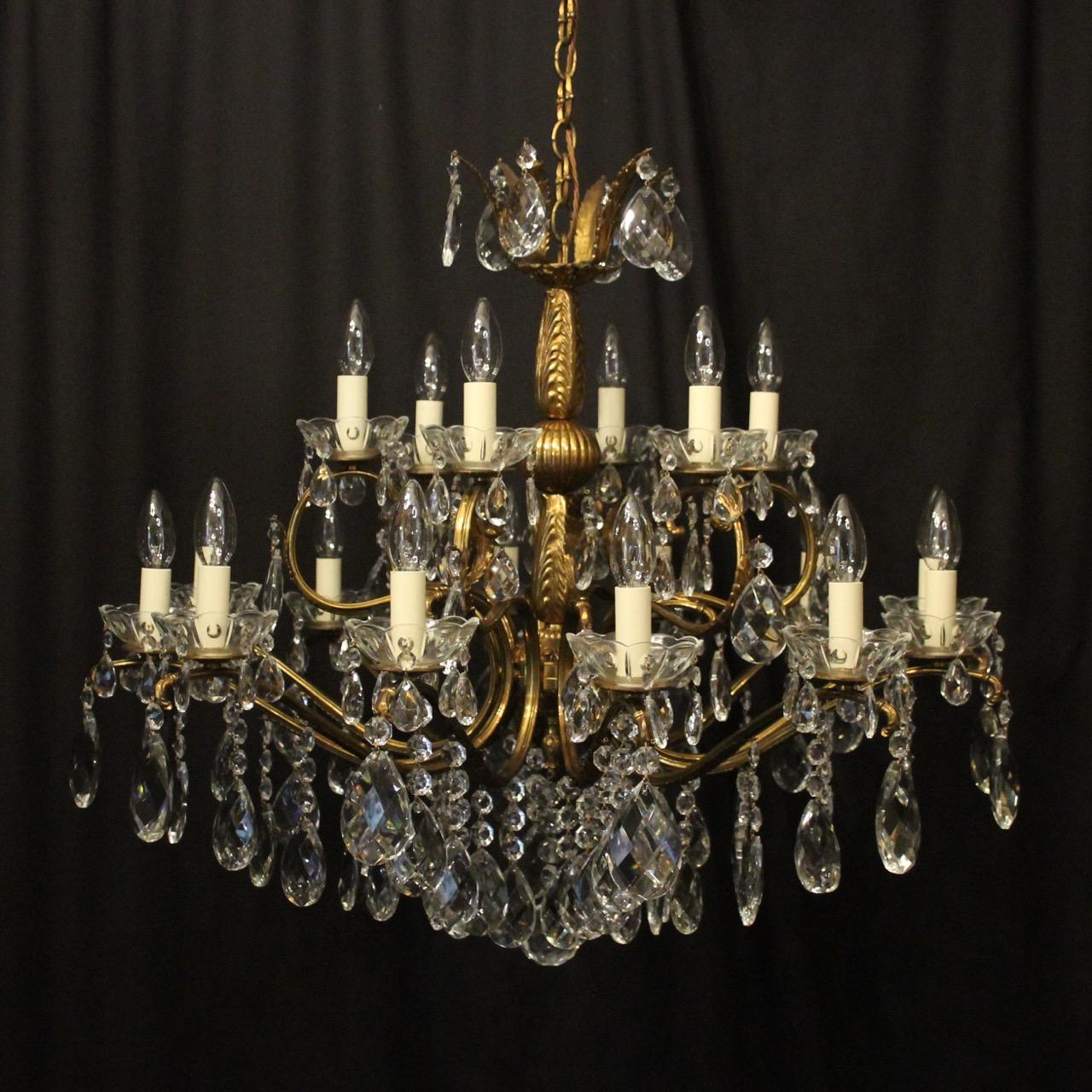 Italian 18 Light Gilded Brass Antique Chandelier (1 of 10) Italian 18 Light Gilded Brass Antique Chandelier (1 of 10)
