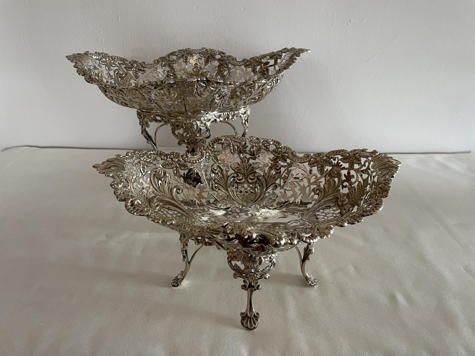 Pair of Silver Victorian Sweetmeat Dishes (1 of 6) Pair of Silver Victorian Sweetmeat Dishes (1 of 6)