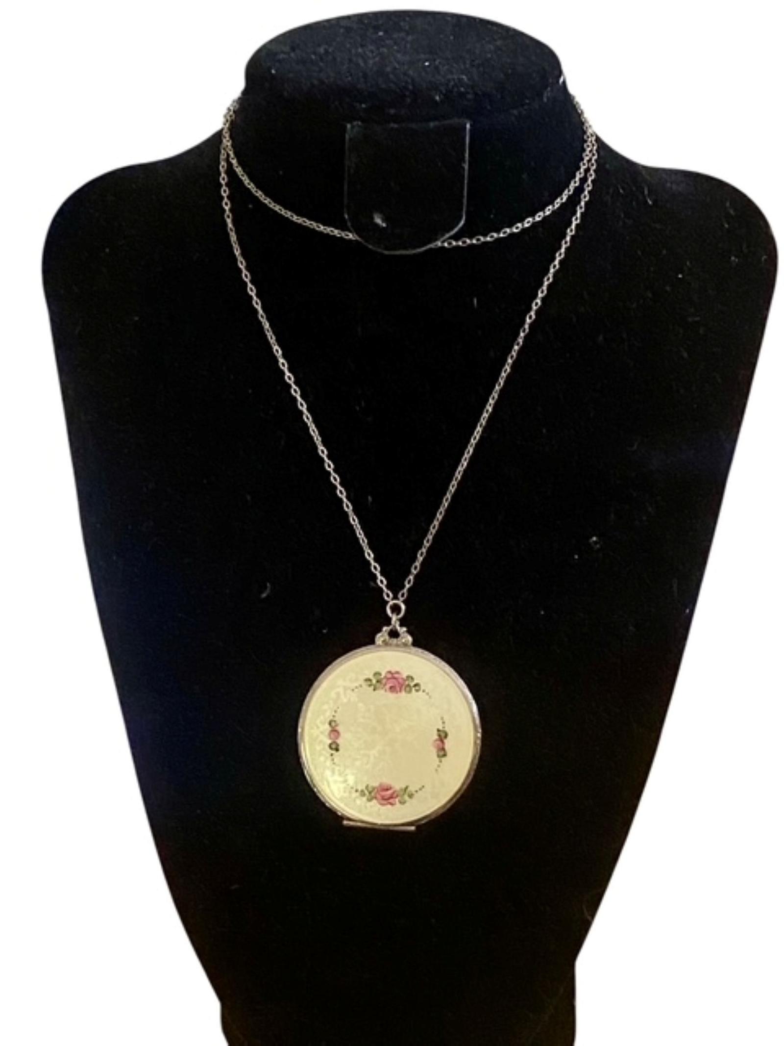 Art Deco Guilloche Enamel Pendant Powder Compact with Chain (1 of 7) Art Deco Guilloche Enamel Pendant Powder Compact with Chain (1 of 7)