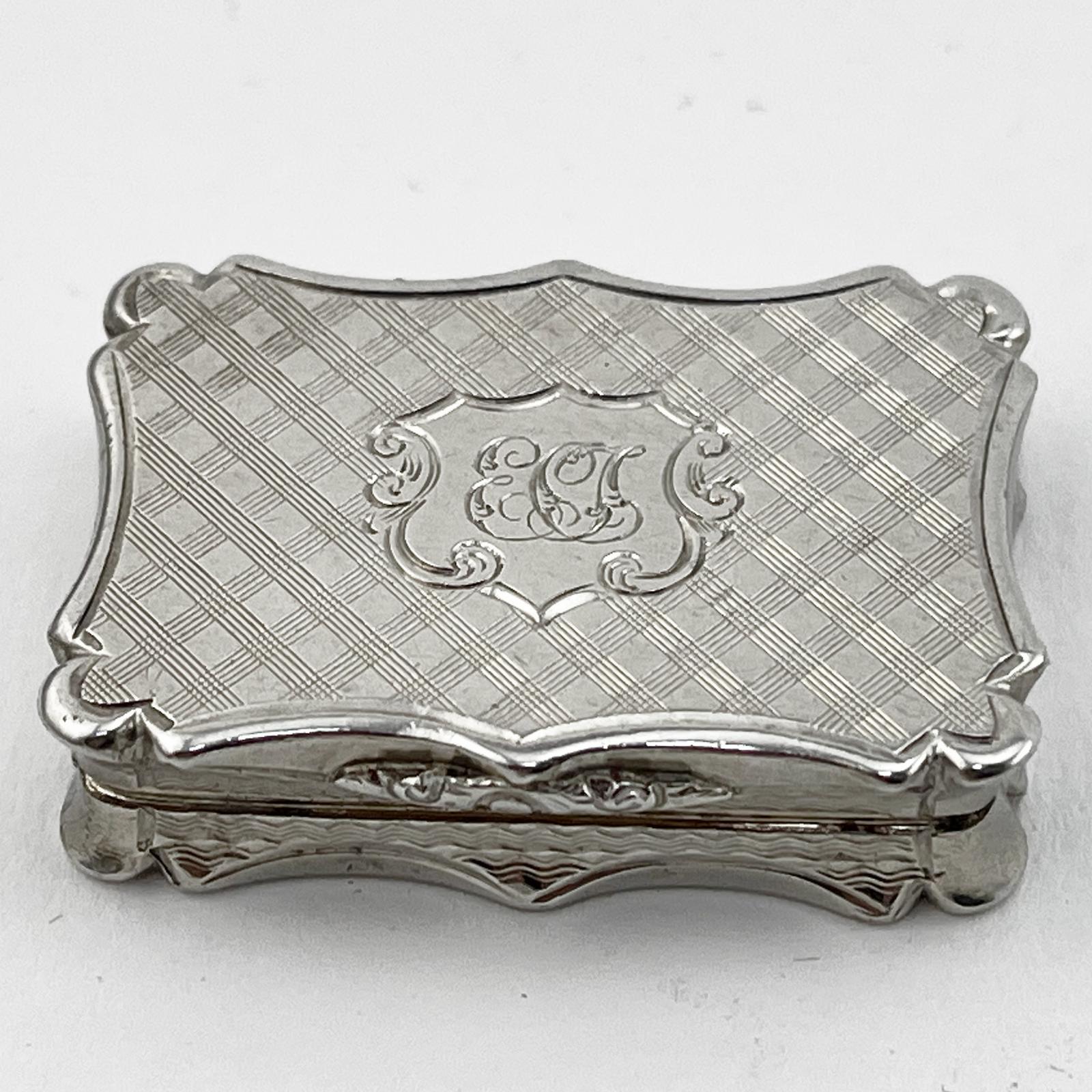 Charming Nathaniel Mills Sterling Silver Vinaigrette (1 of 8) Charming Nathaniel Mills Sterling Silver Vinaigrette (1 of 8)