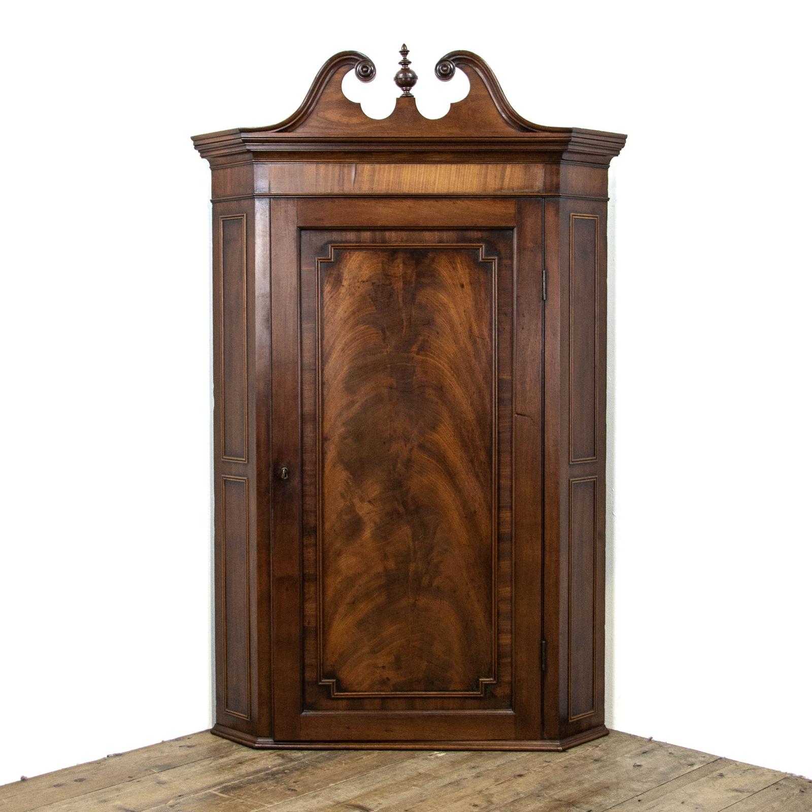 Antique George III Mahogany Wall Hanging Corner Cupboard (1 of 9) Antique George III Mahogany Wall Hanging Corner Cupboard (1 of 9)