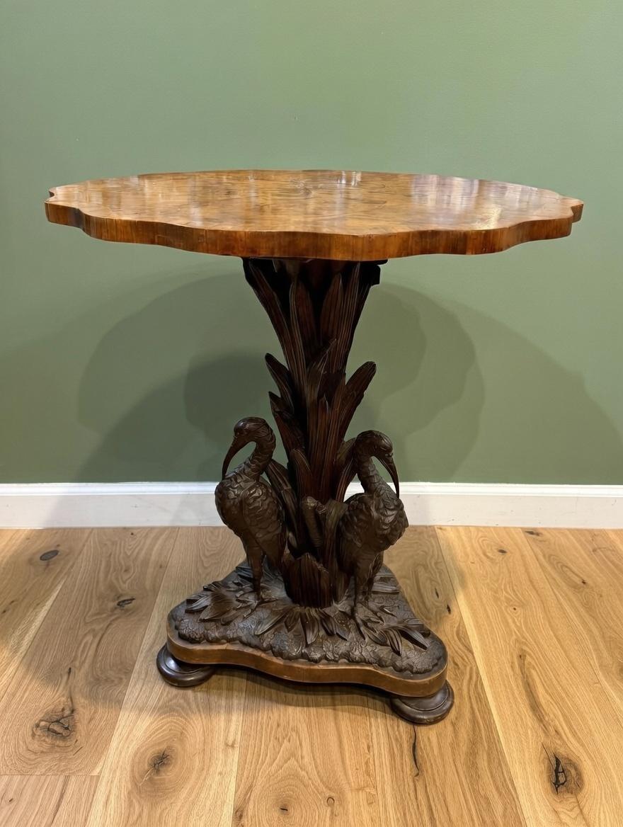 AN EARLY VICTORIAN AMBOYNA, WALNUT AND OAK CENTRE TABLE (1 of 10) AN EARLY VICTORIAN AMBOYNA, WALNUT AND OAK CENTRE TABLE (1 of 10)