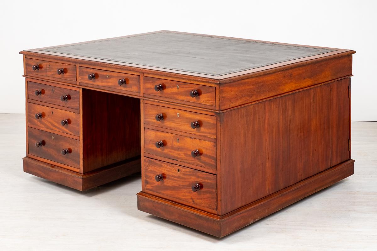 Victorian Mahogany Partners Desk (1 of 11) Victorian Mahogany Partners Desk (1 of 11)