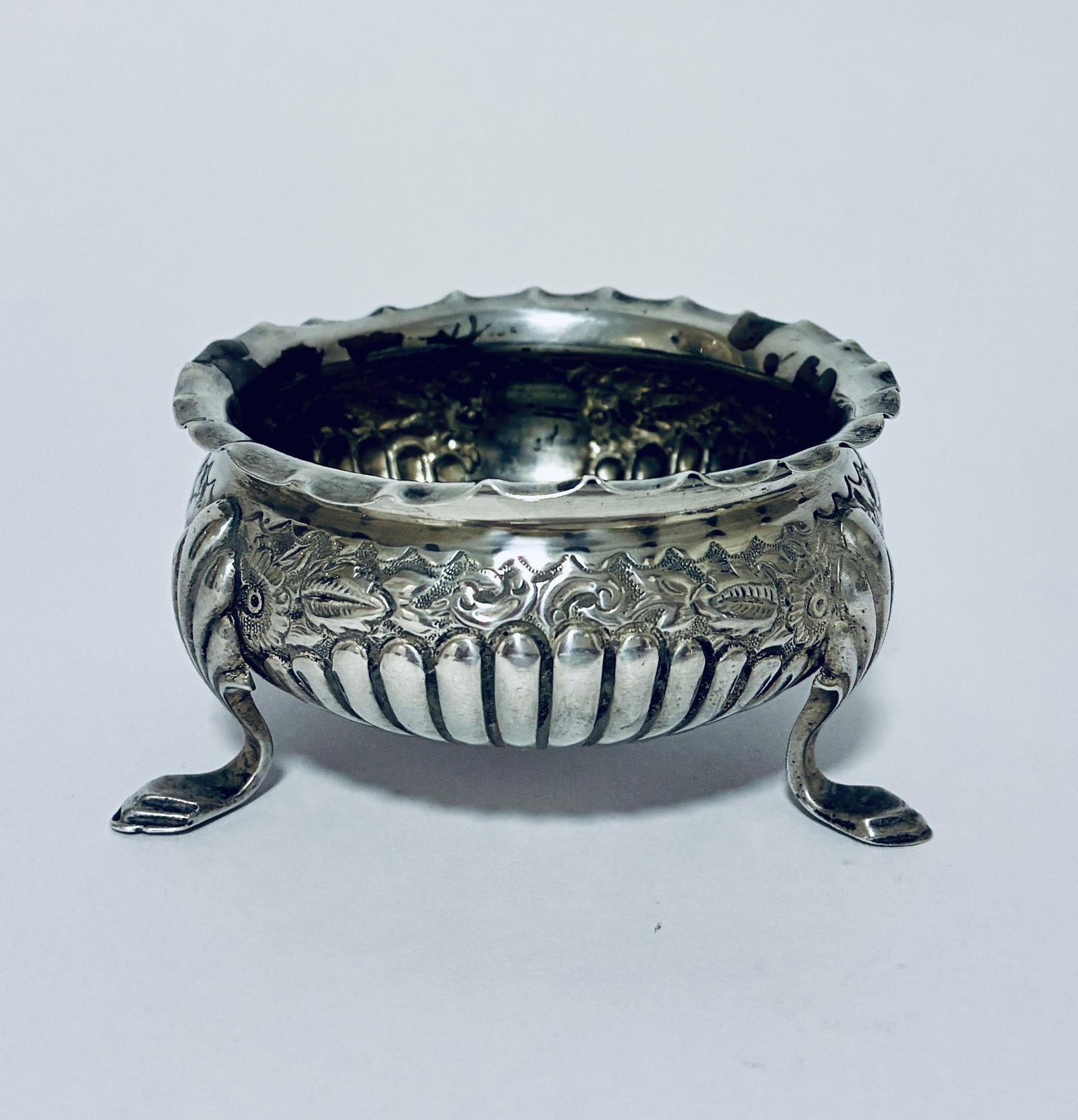 Victorian Silver Salt Dish (1 of 7) Victorian Silver Salt Dish (1 of 7)
