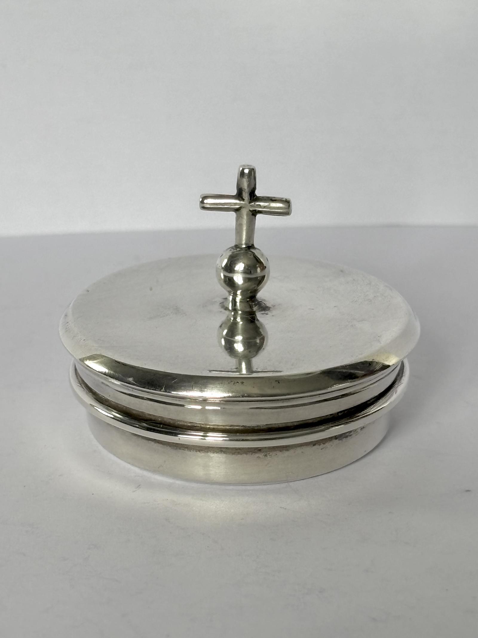 Sterling Silver Gilt Ecclesiastical PYX Box by F. Osboune & Co - London 1959 (1 of 8) Sterling Silver Gilt Ecclesiastical PYX Box by F. Osboune & Co - London 1959 (1 of 8)