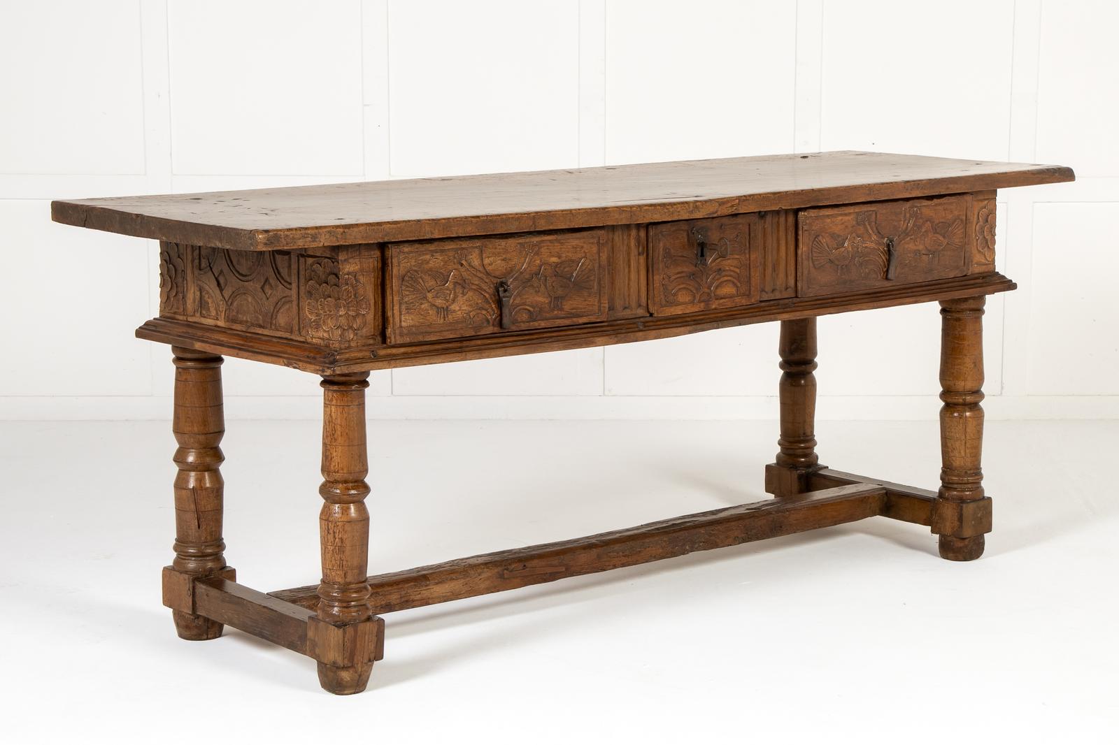 Large 17th Century Spanish Walnut Table (1 of 12) Large 17th Century Spanish Walnut Table (1 of 12)