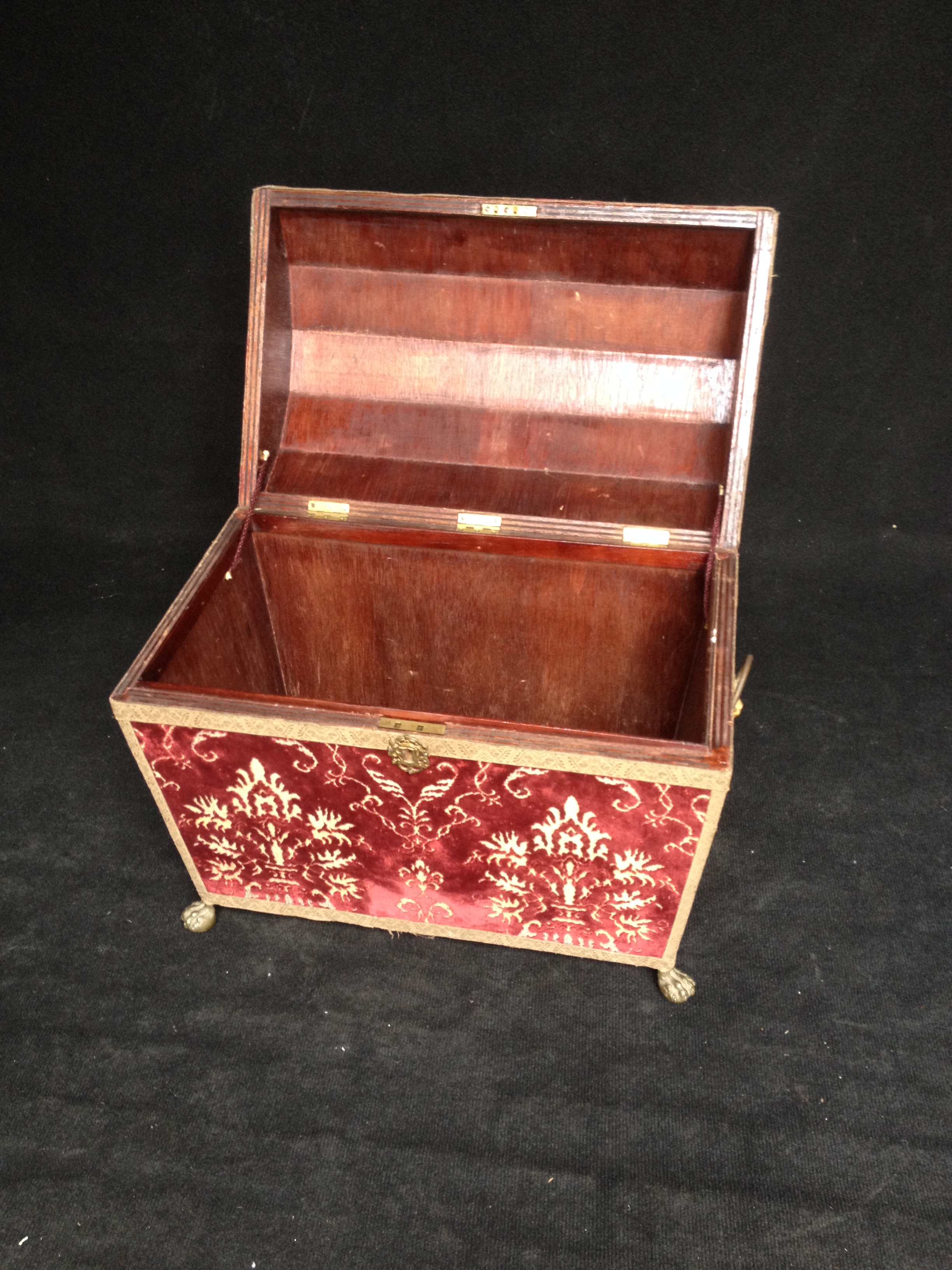 Domed topped Fabric covered trunk (1 of 1)