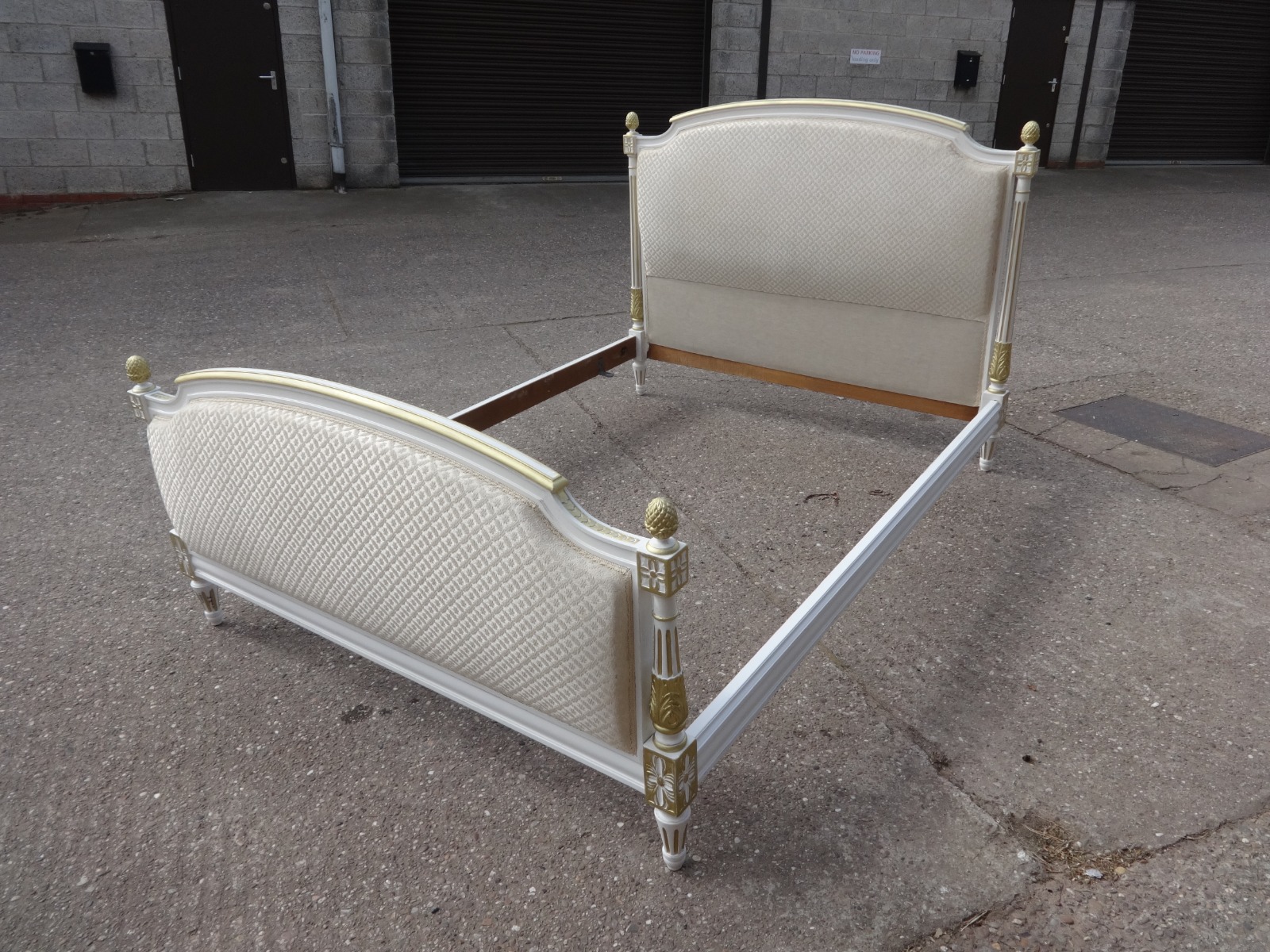 Parcel Gilt & Painted French Double Bed c.1890 (1 of 1) Parcel Gilt & Painted French Double Bed c.1890 (1 of 1)