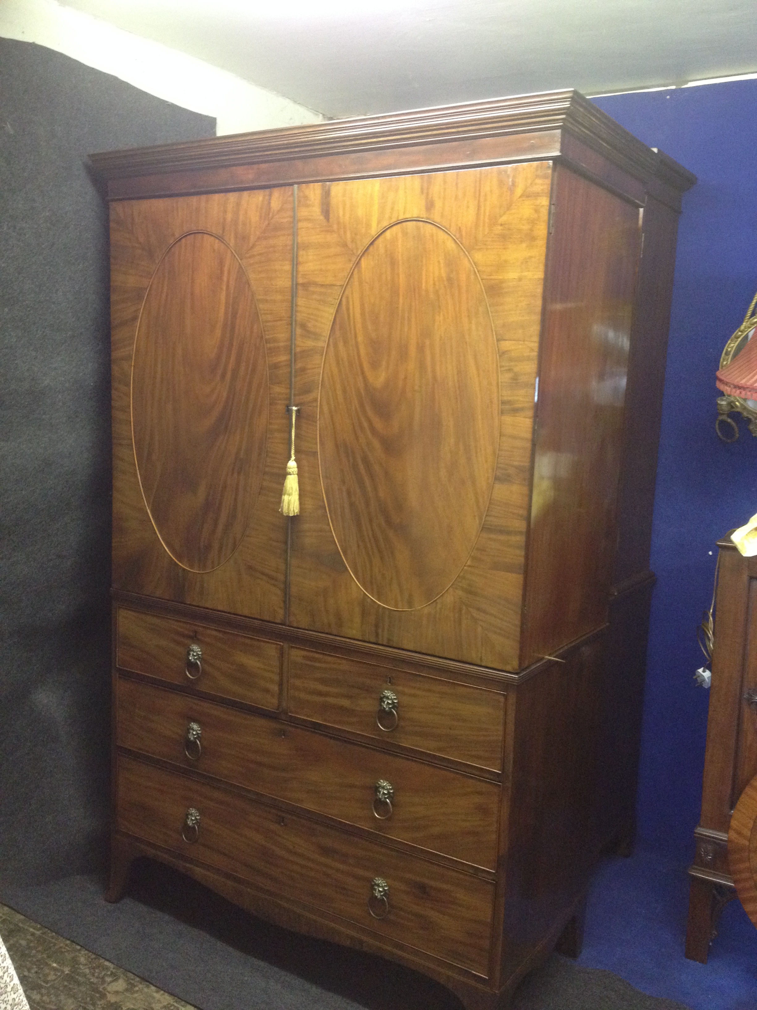 Regency Mahogany Linen Press (1 of 1)